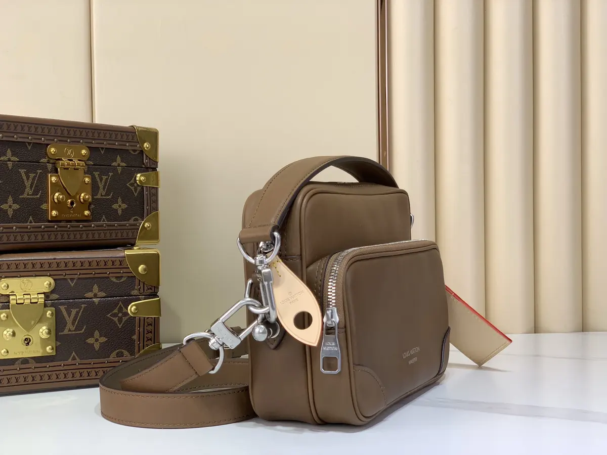 LV Style Brown Leather Messenger Bag Lookbook Reference image 2