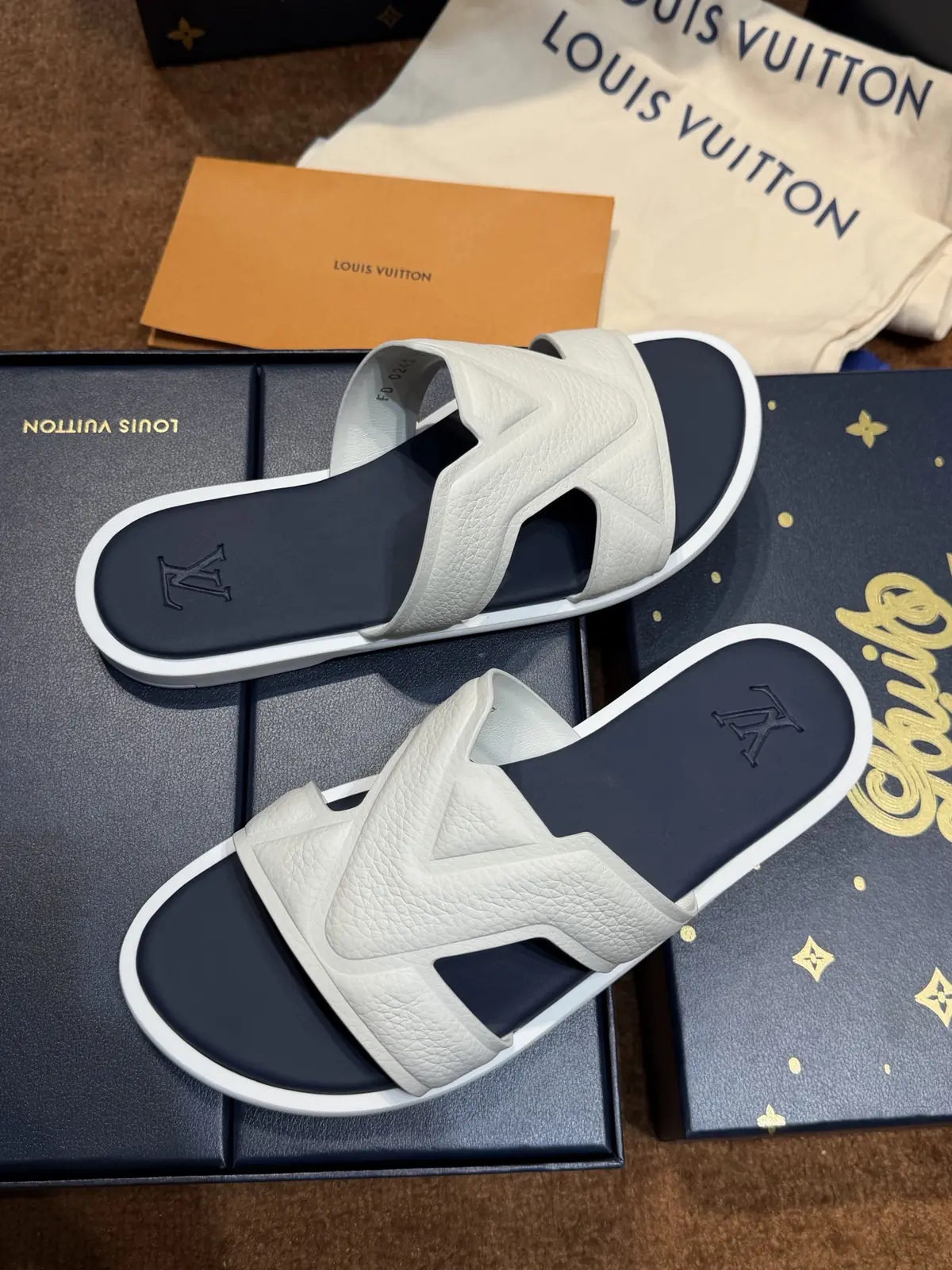 LV Style Canvas Men's Shoes Lookbook Reference image 5