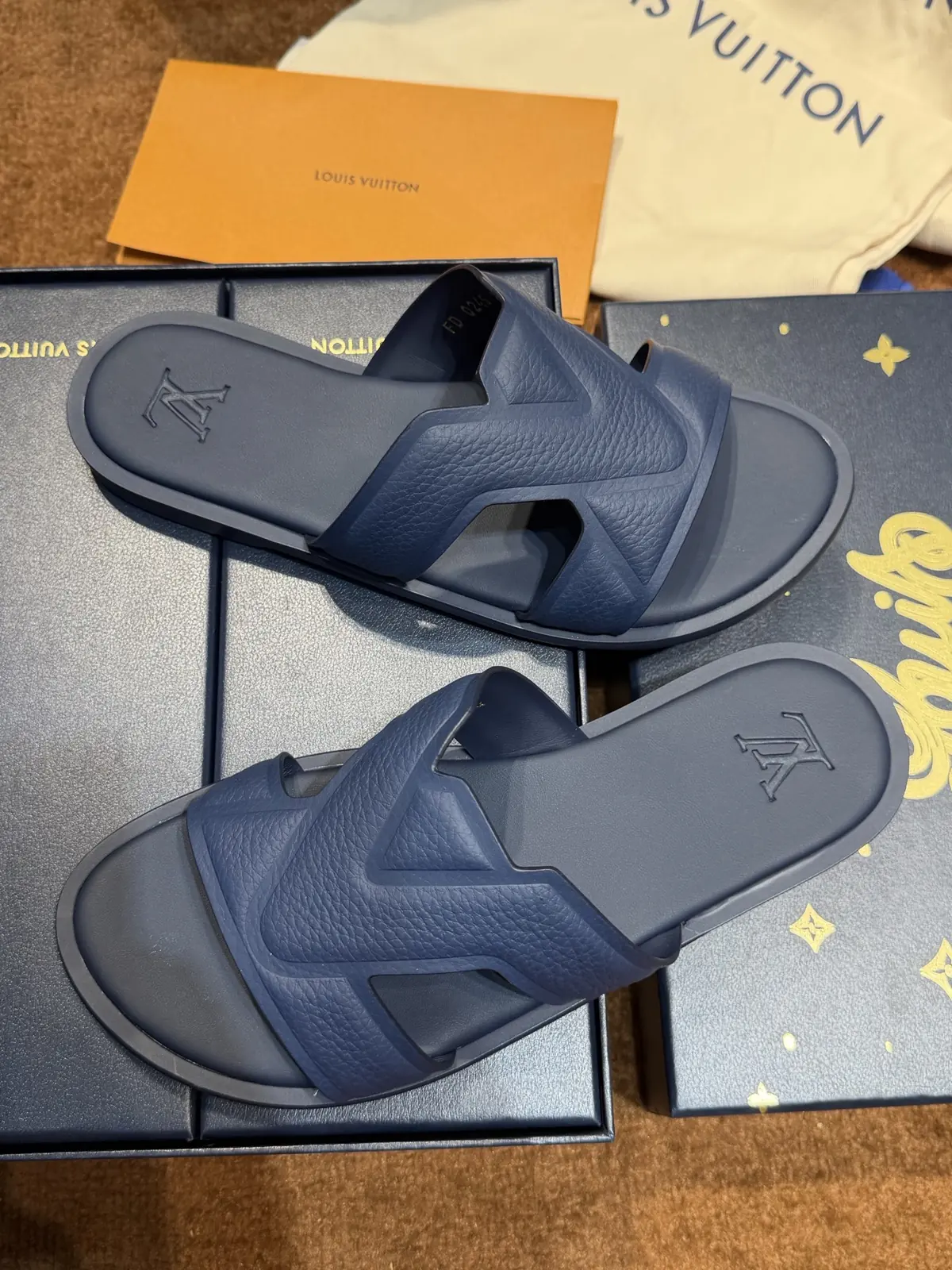 LV Style Canvas Men's Shoes Lookbook Reference image 5