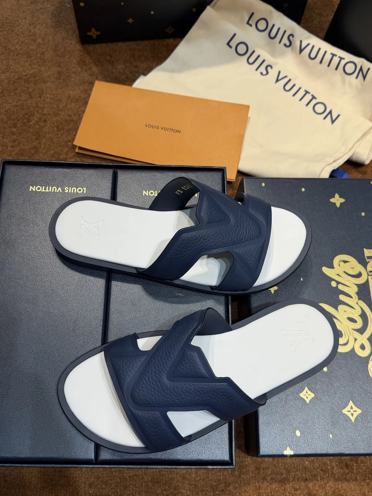 LV Style Canvas Men's Shoes Lookbook Reference image 5