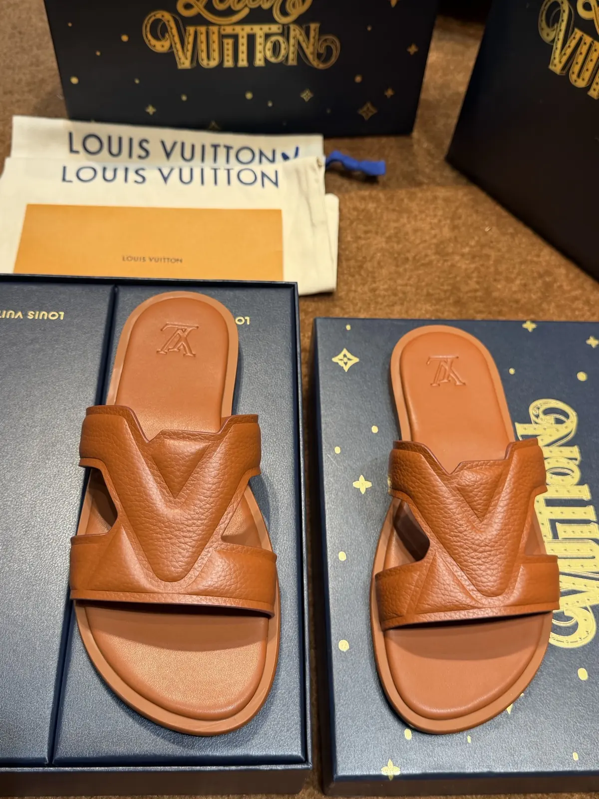 LV Style Canvas Men's Shoes Lookbook Reference image 3