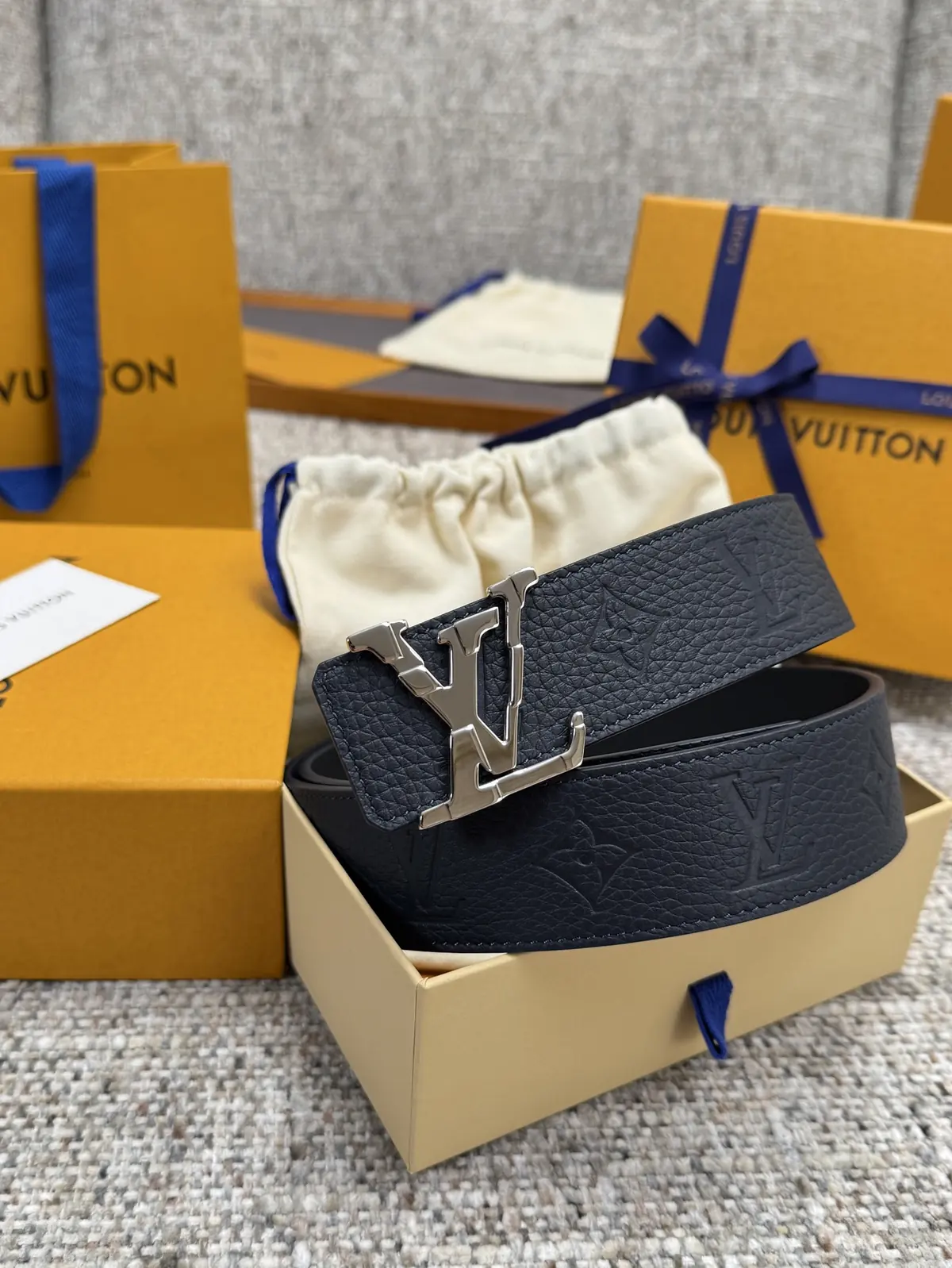 LV Style Gold Leather Men's Belt Lookbook Reference image 5