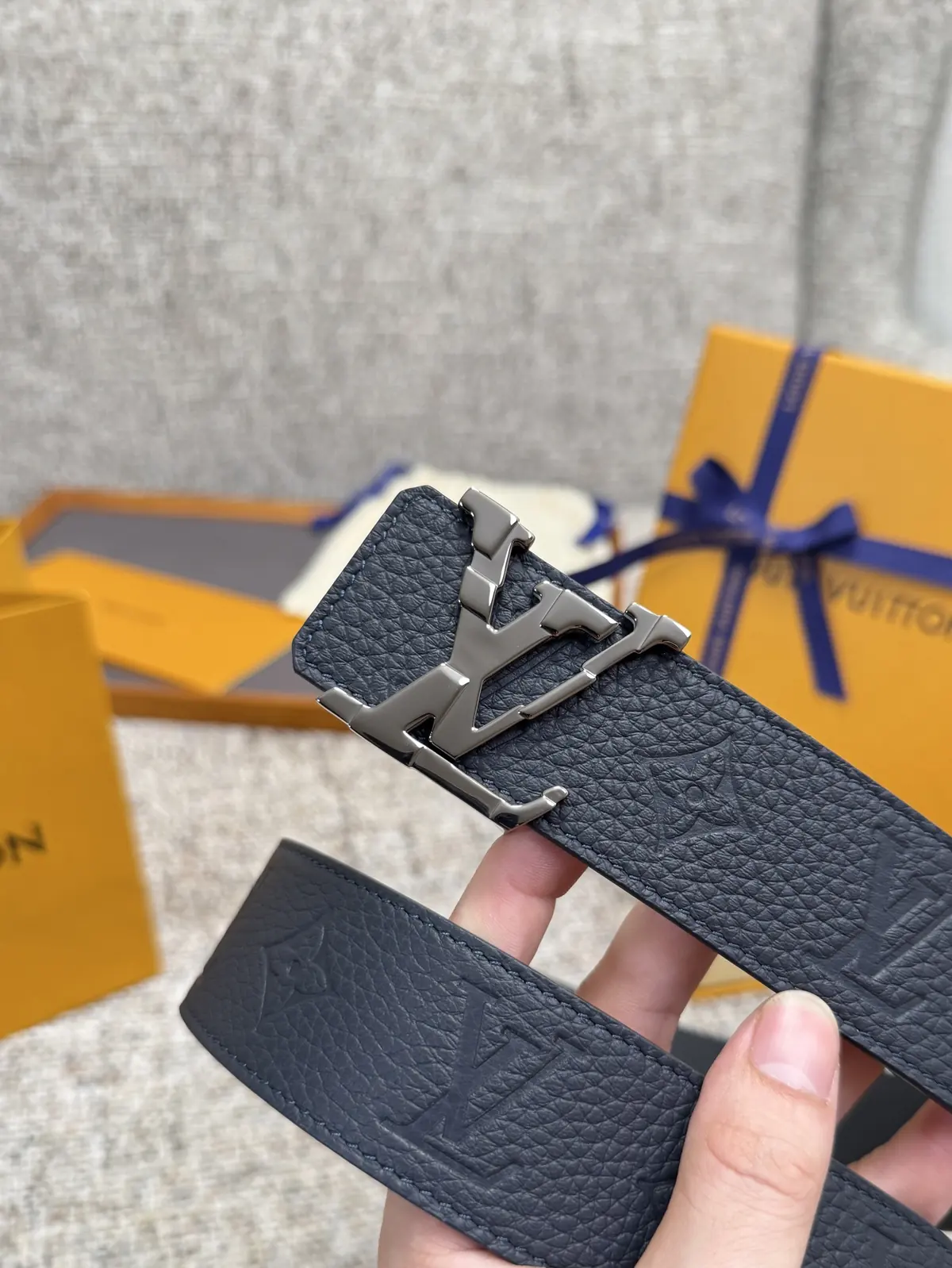 LV Style Gold Leather Men's Belt Lookbook Reference image 3