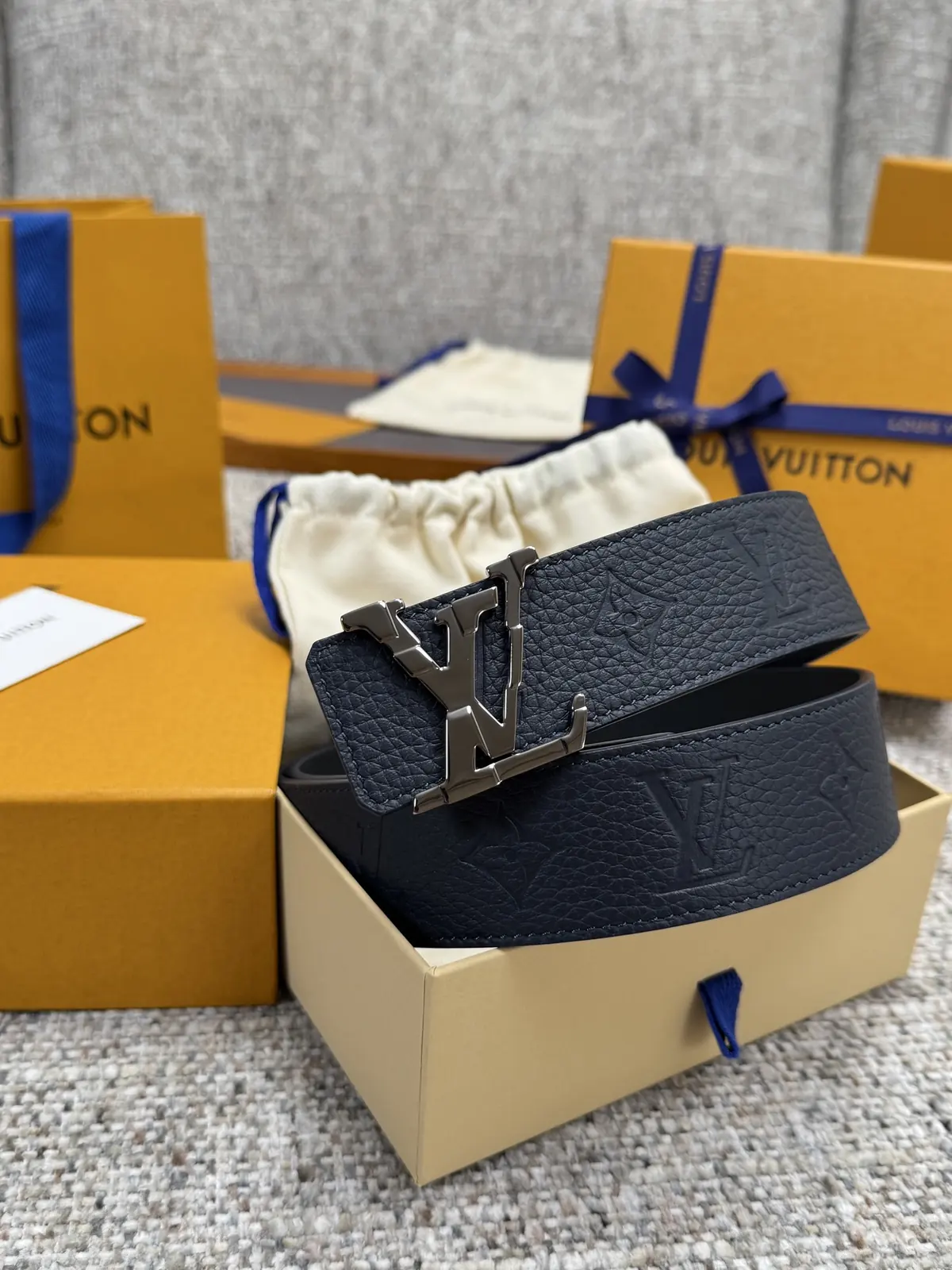 LV Style Gold Leather Men's Belt Lookbook Reference image 5