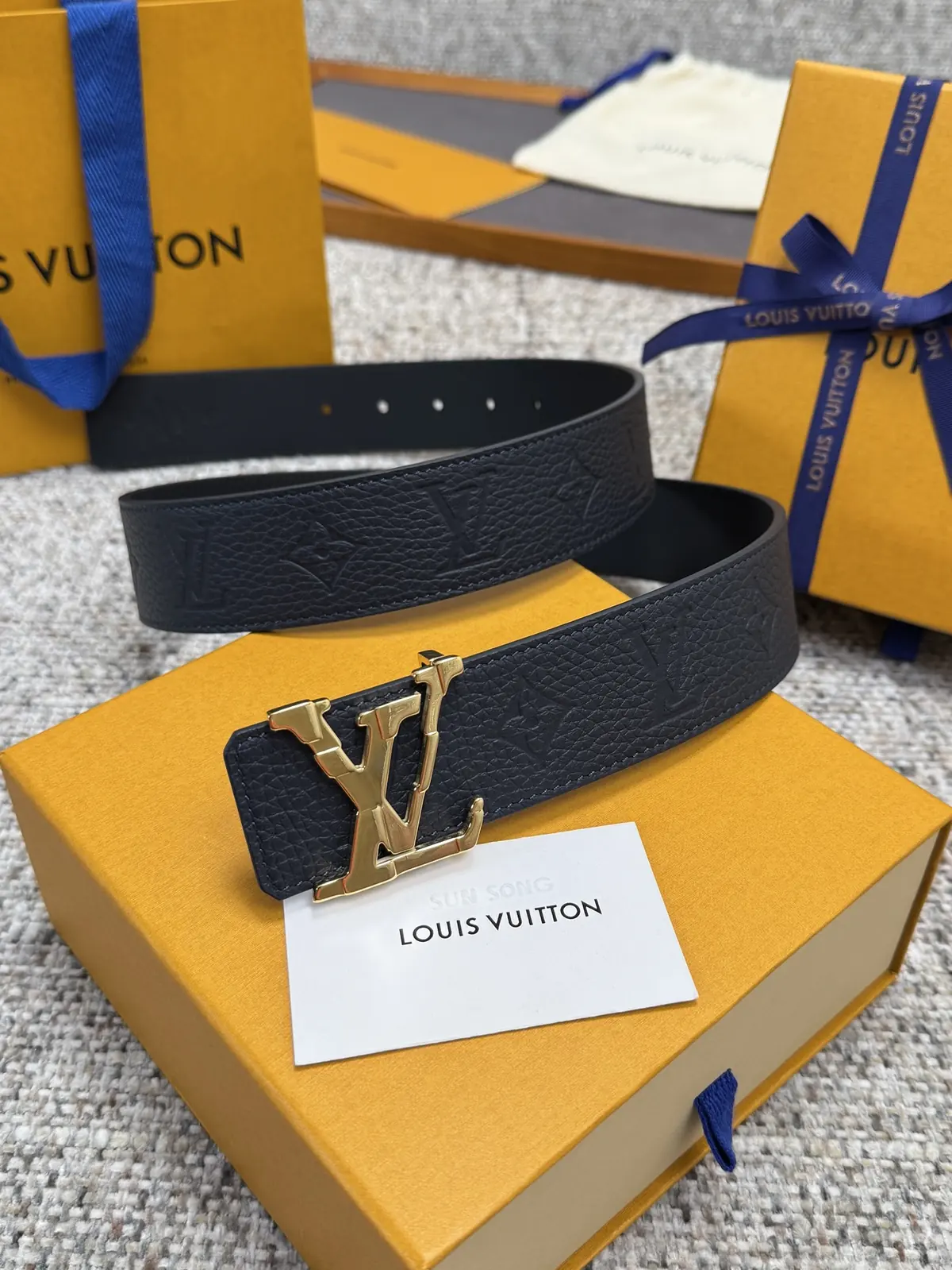 LV Style Gold Leather Men's Belt Lookbook Reference image 1