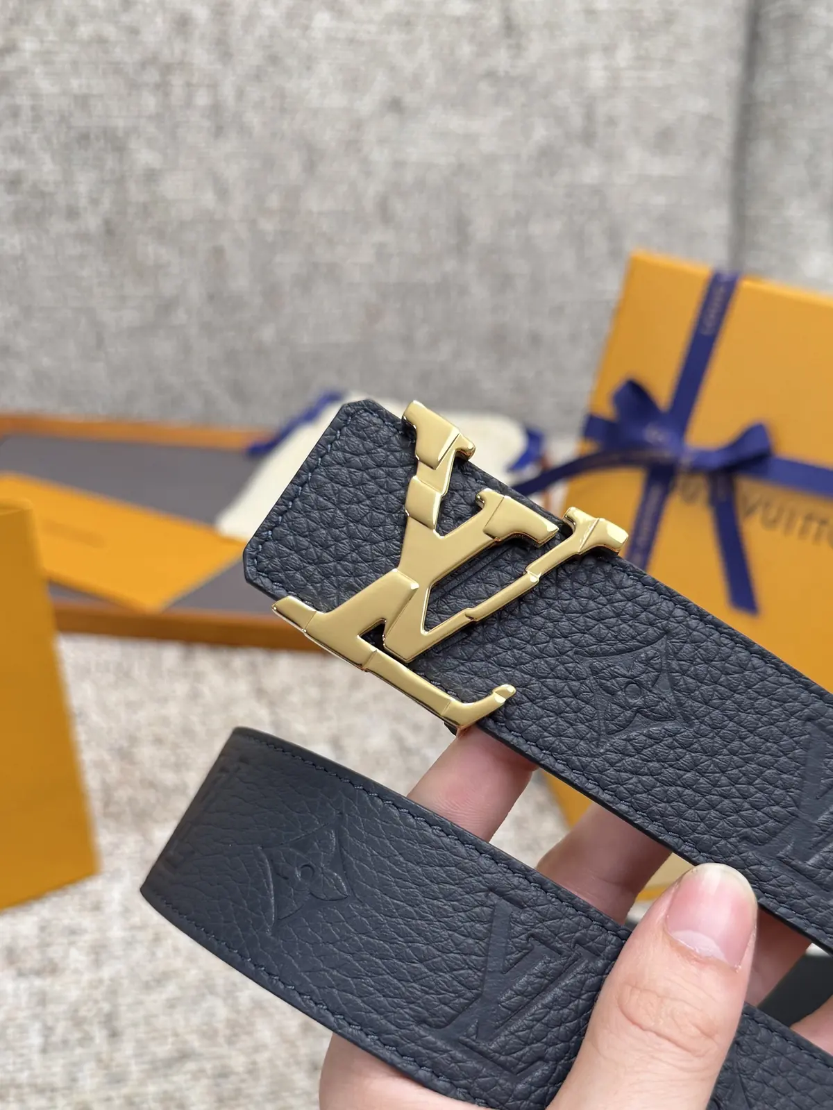 LV Style Gold Leather Men's Belt Lookbook Reference image 3