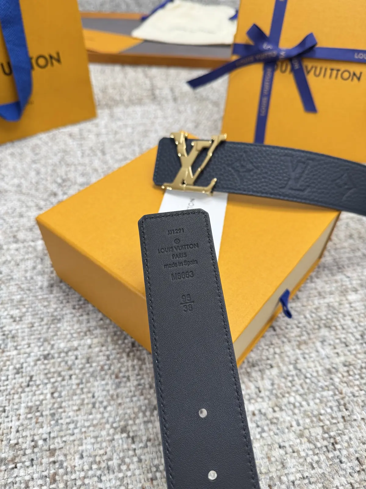 LV Style Gold Leather Men's Belt Lookbook Reference image 6