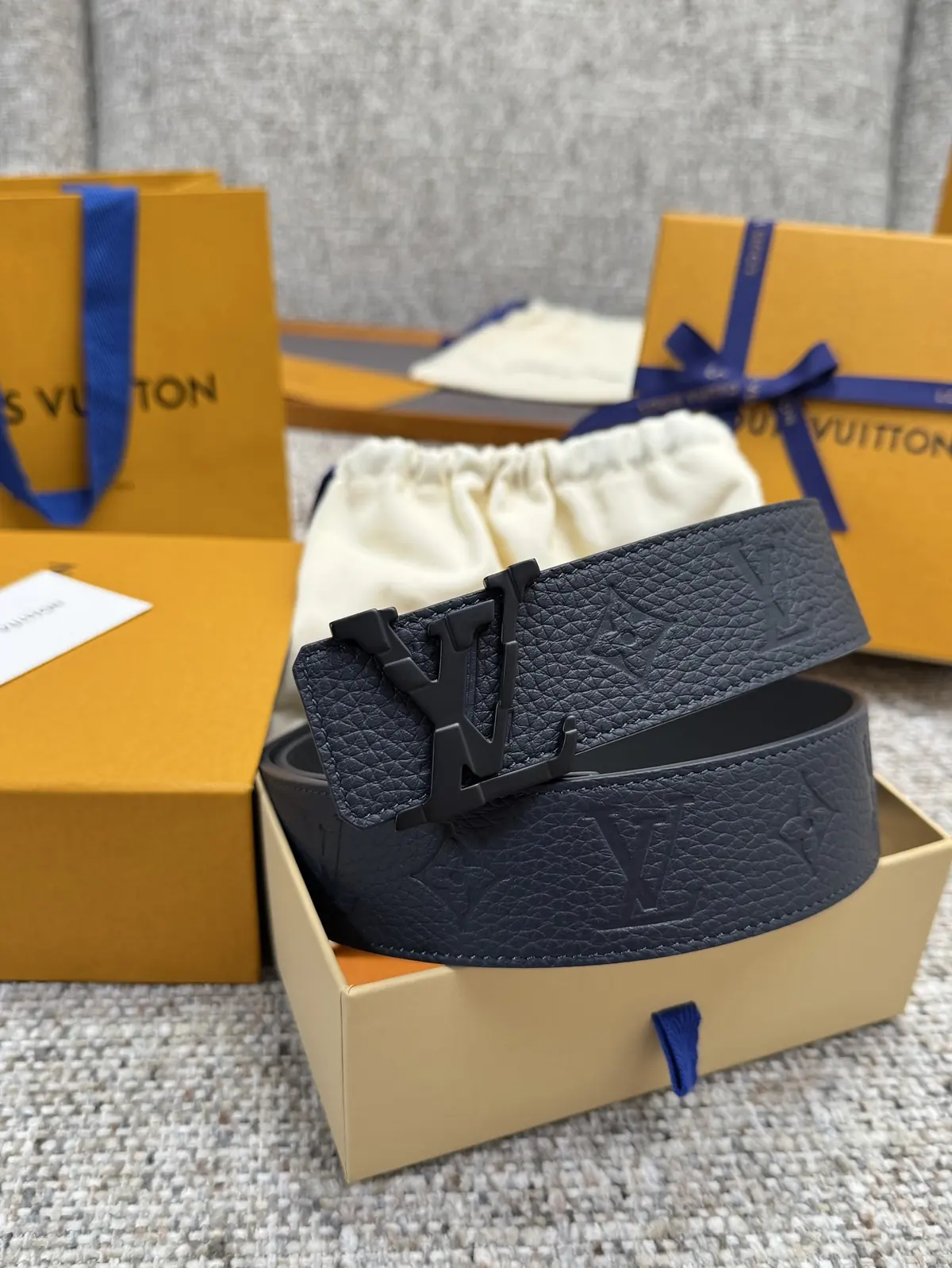 LV Style Gold Leather Men's Belt Lookbook Reference image 5
