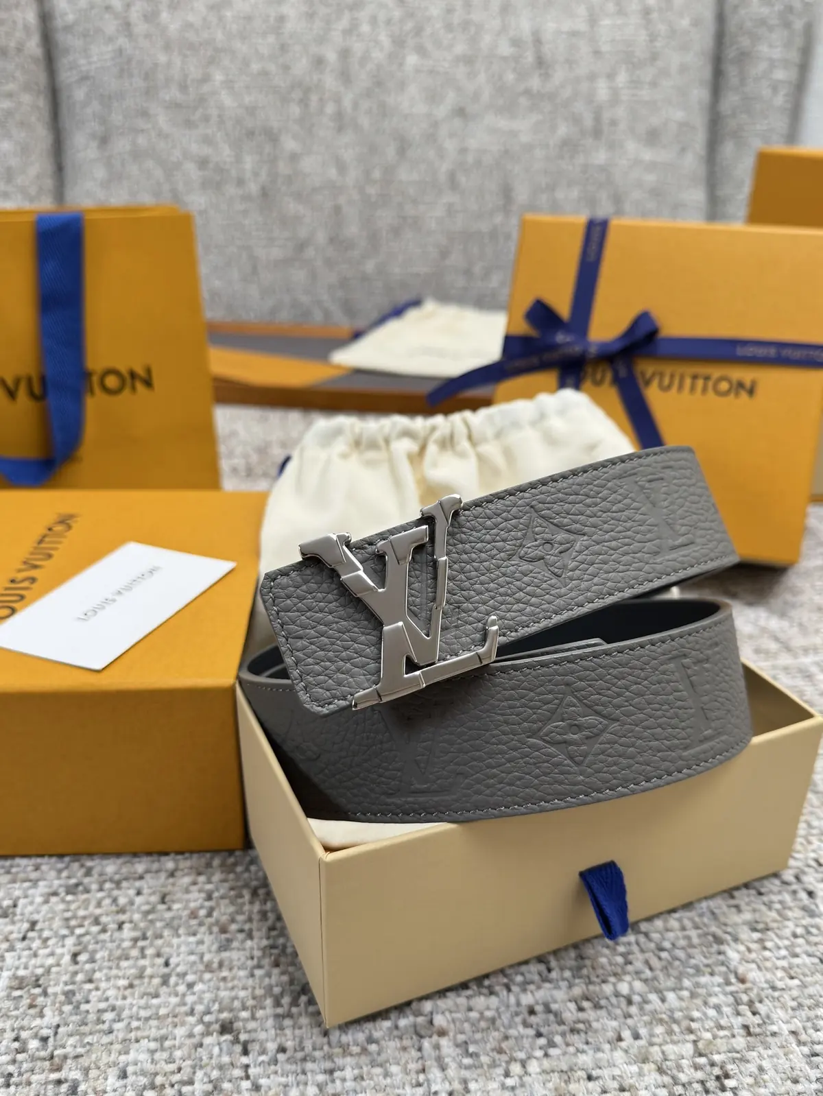 LV Style Gold Leather Men's Belt Lookbook Reference image 5