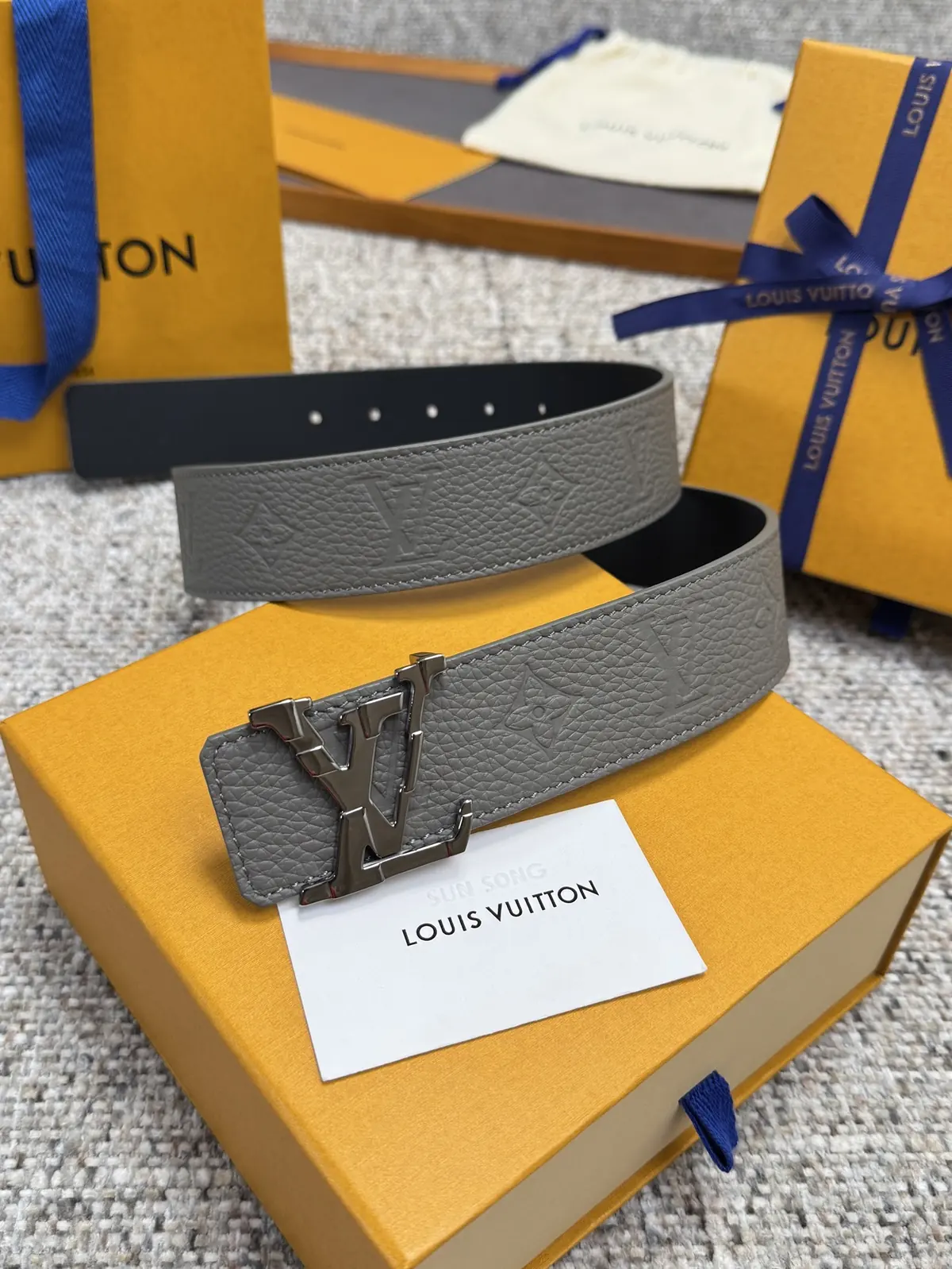 LV Style Gold Leather Men's Belt Lookbook Reference image 1