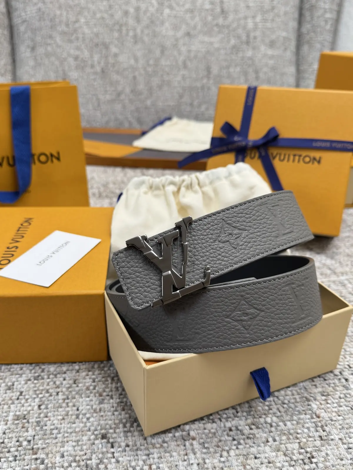 LV Style Gold Leather Men's Belt Lookbook Reference image 5