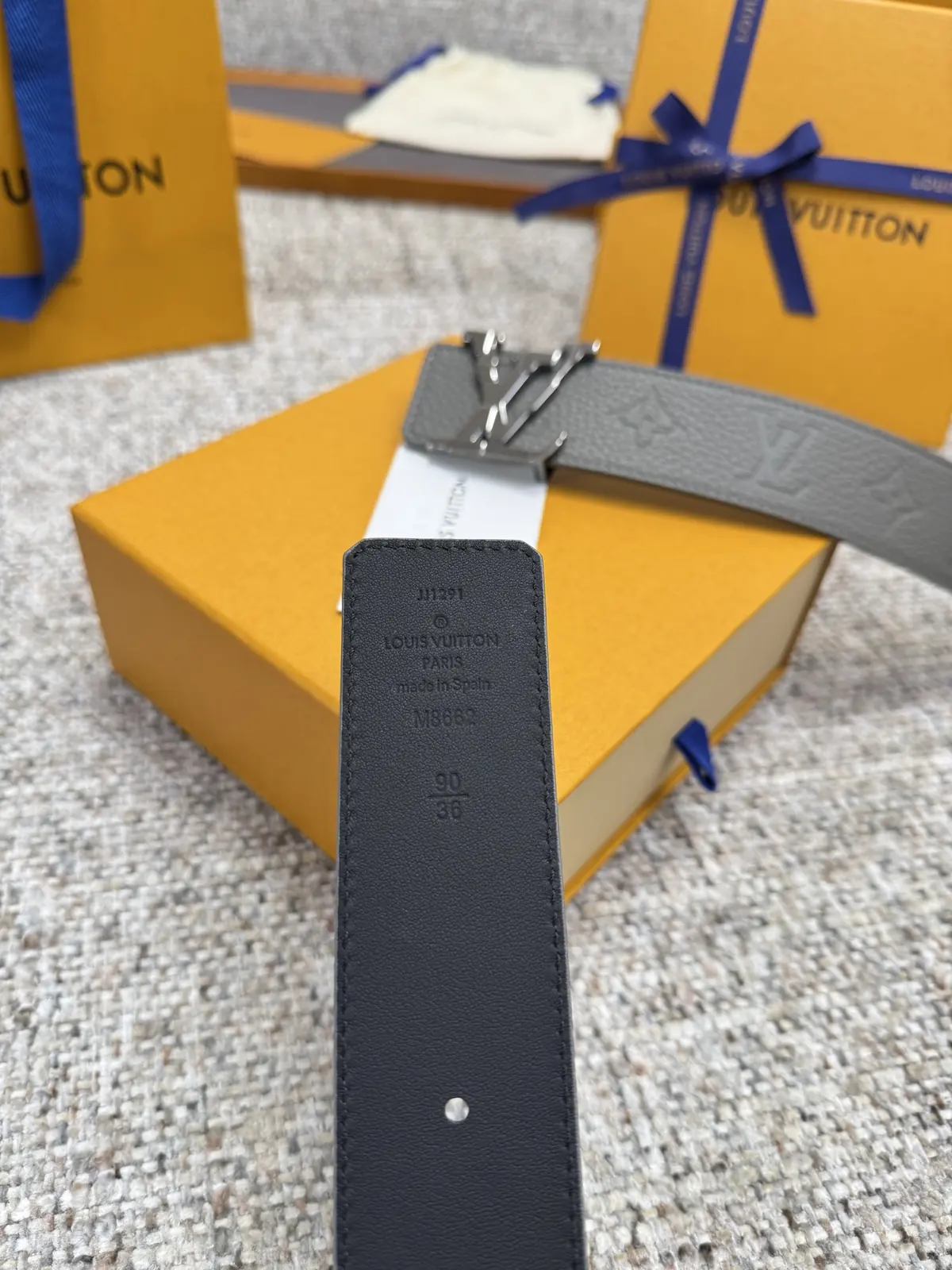 LV Style Gold Leather Men's Belt Lookbook Reference image 6