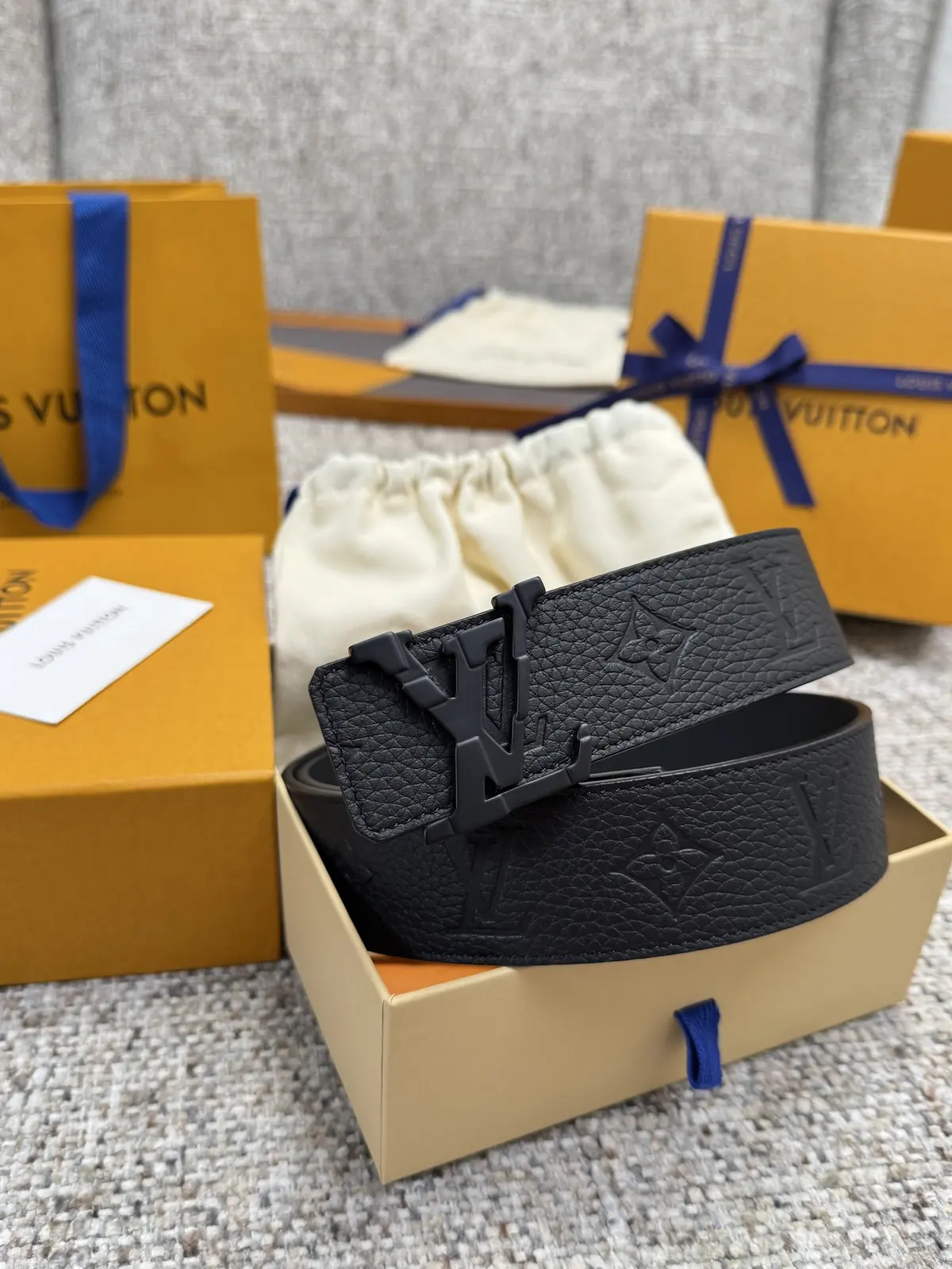 LV Style Gold Leather Men's Belt Lookbook Reference image 5