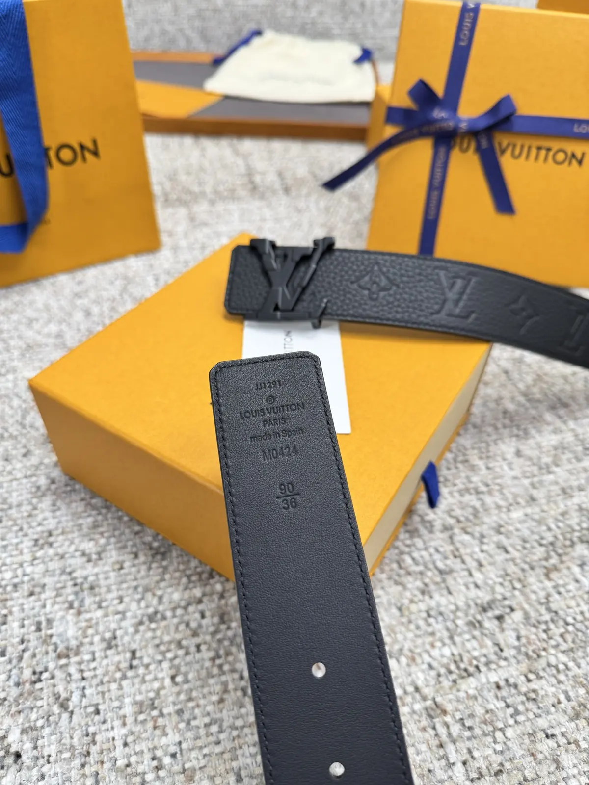 LV Style Gold Leather Men's Belt Lookbook Reference image 6