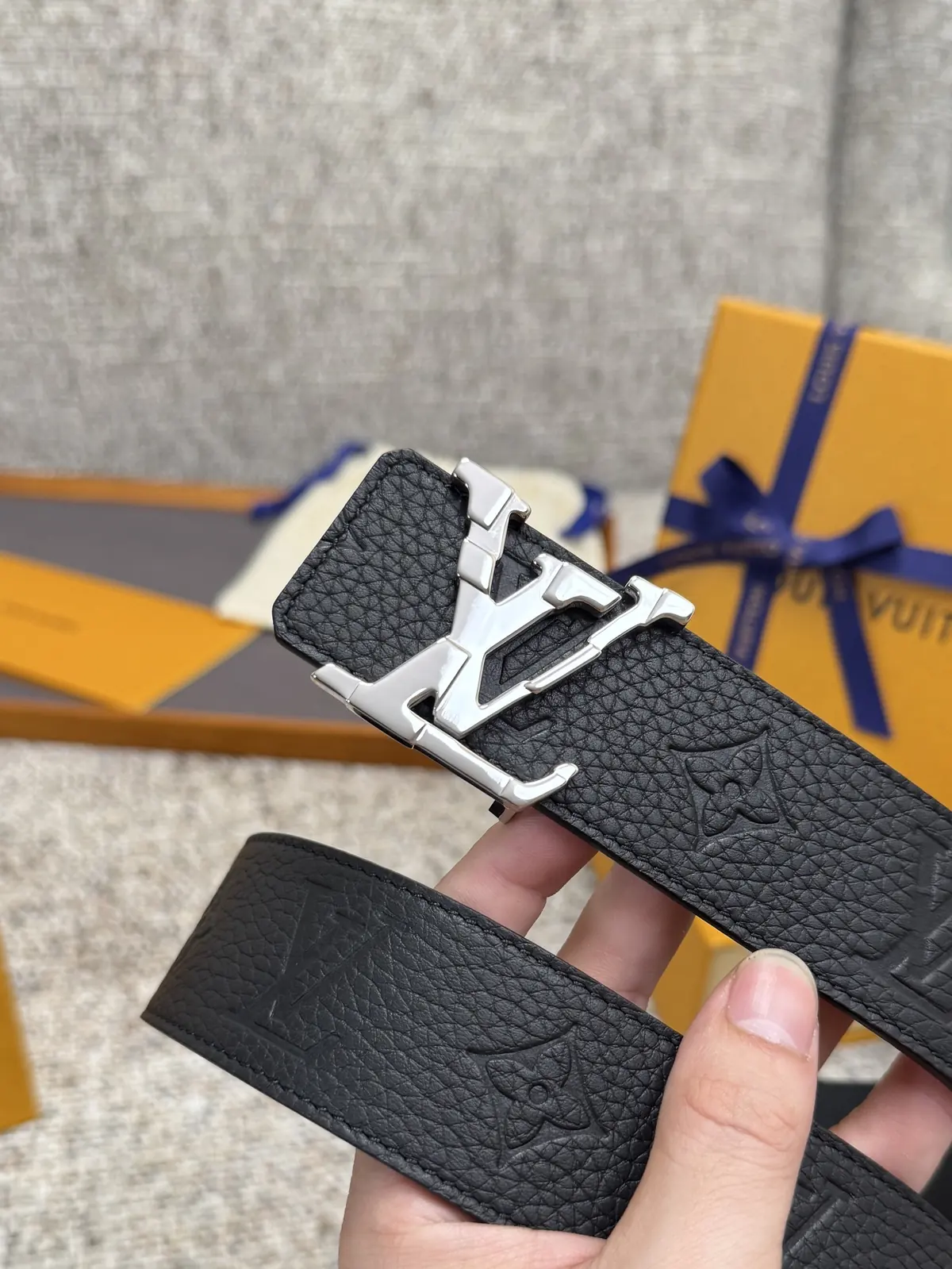 LV Style Gold Leather Men's Belt Lookbook Reference image 3