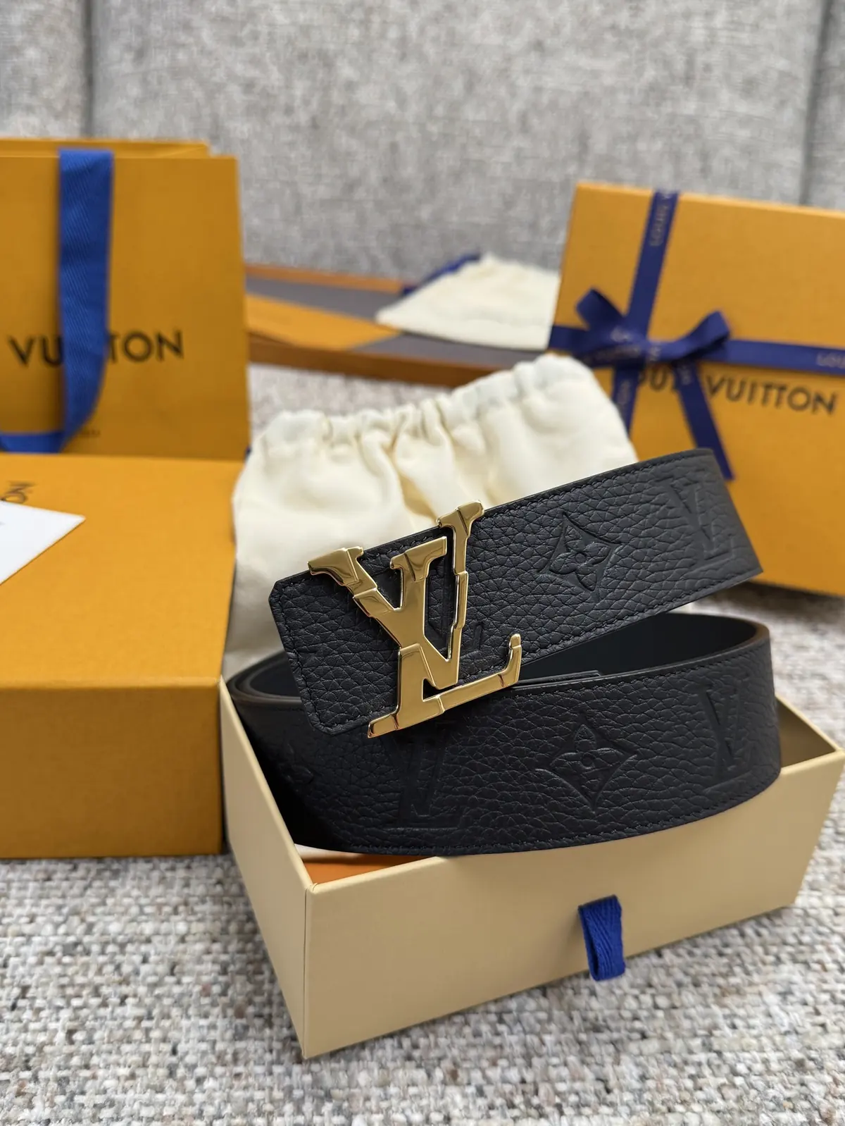 LV Style Gold Leather Men's Belt Lookbook Reference image 5