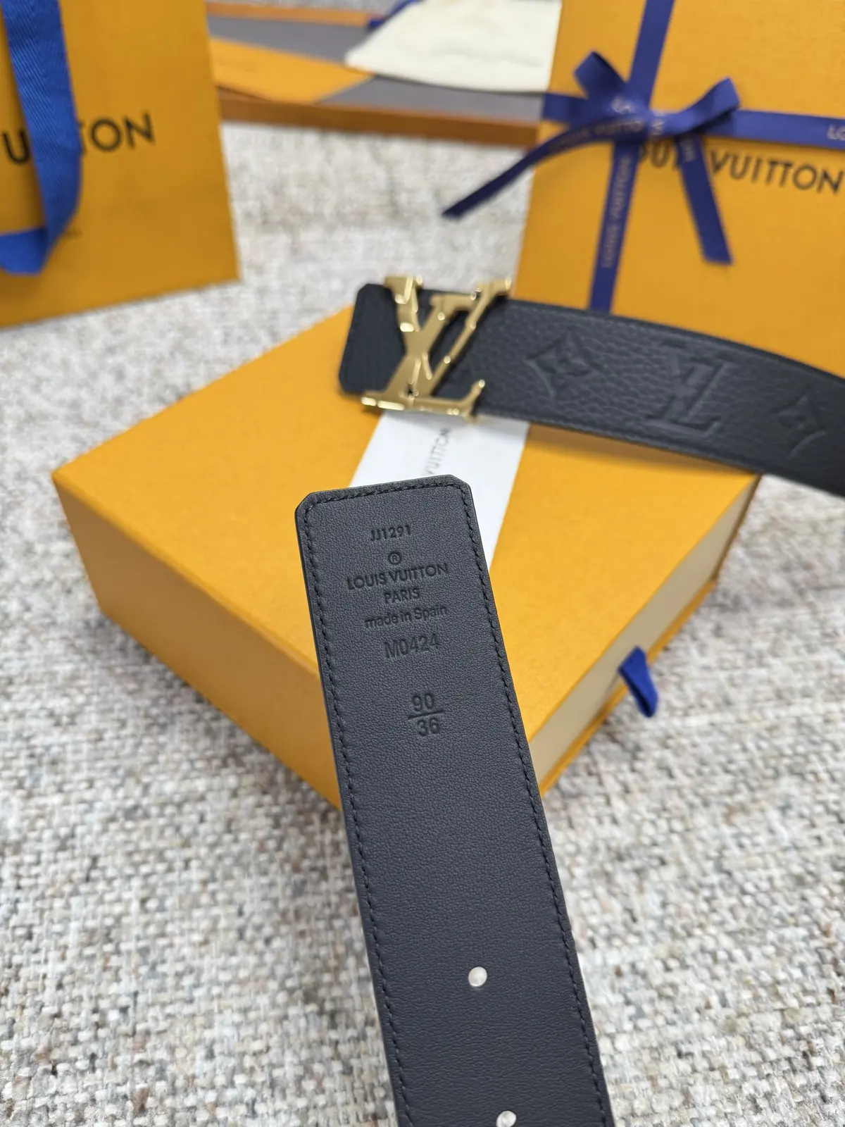 LV Style Gold Leather Men's Belt Lookbook Reference image 6