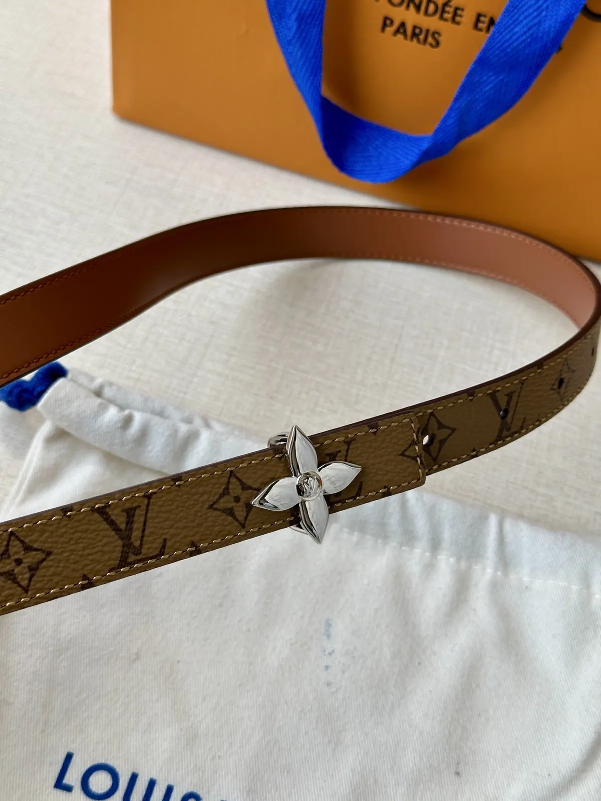 LV Style Gold Leather Women's Belt Lookbook Reference image 3