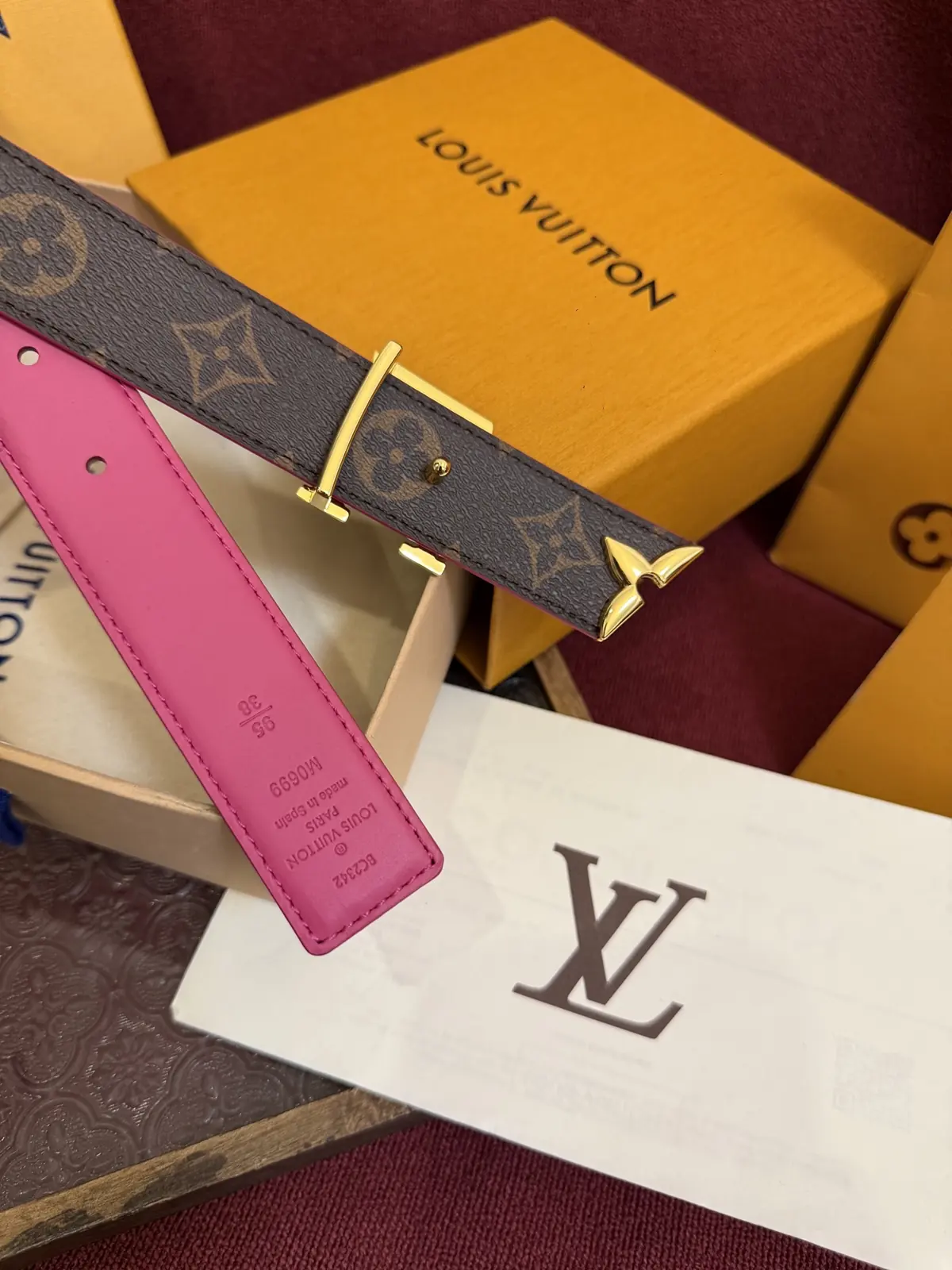 LV Style Gold Leather Women's Belt Lookbook Reference image 5