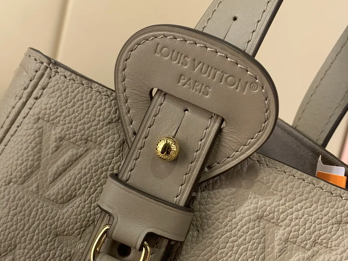 LV Style Grey Leather Tote Bag Lookbook Reference image 6