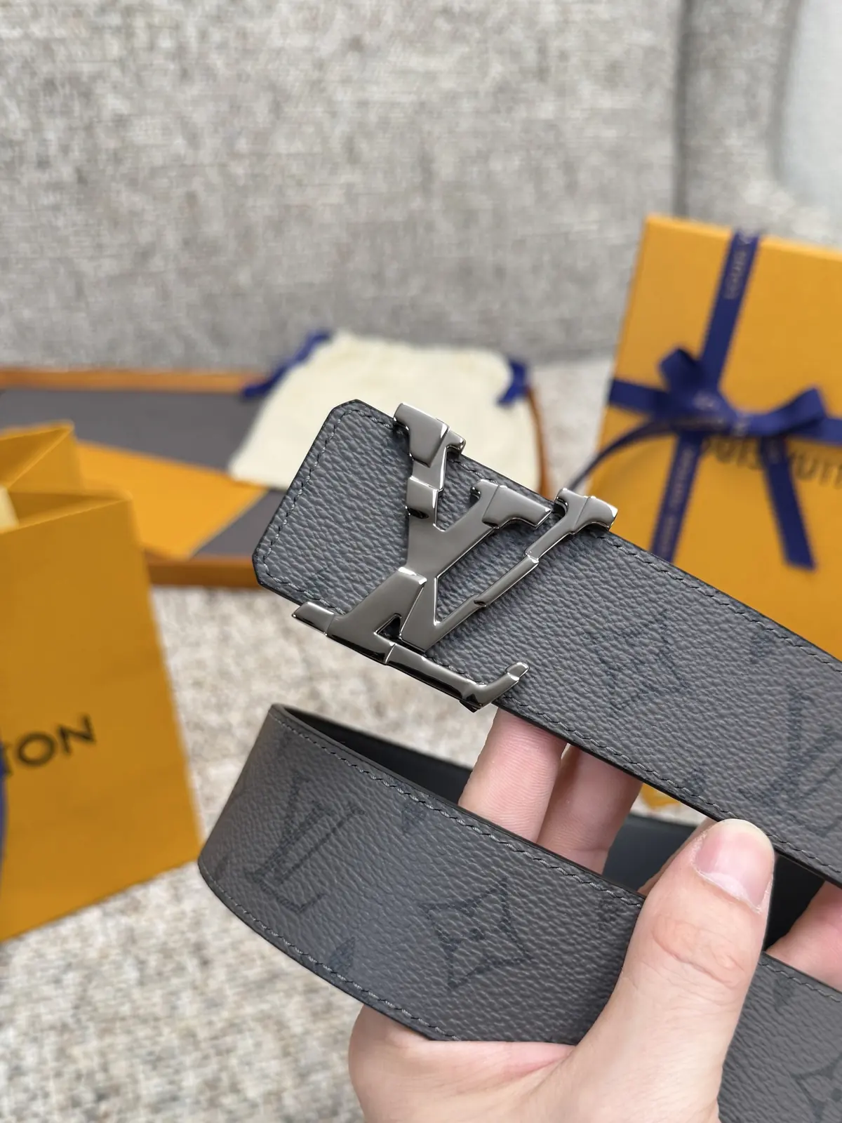 LV Style Leather Men's Belts Lookbook Reference image 3