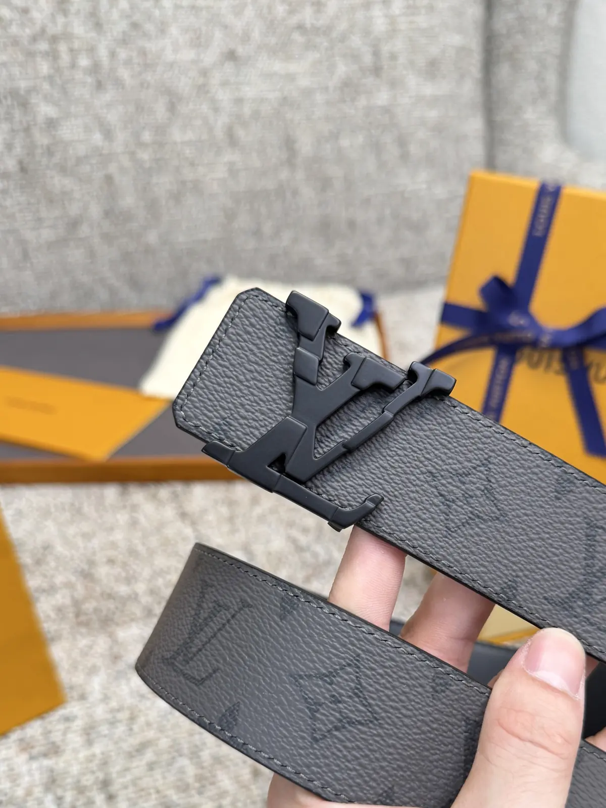 LV Style Leather Men's Belts Lookbook Reference image 3