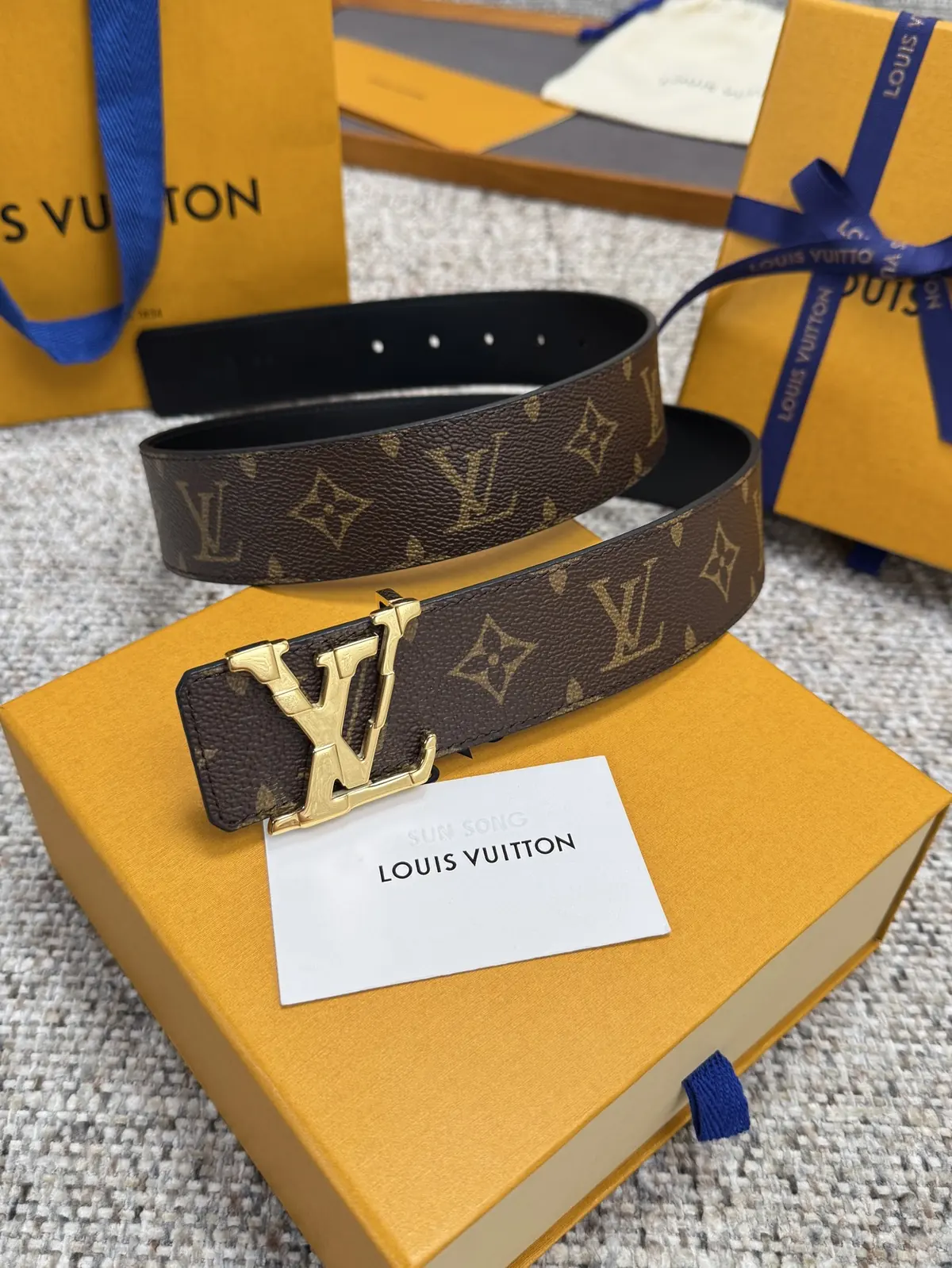 LV Style Leather Men's Belts Lookbook Reference image 1