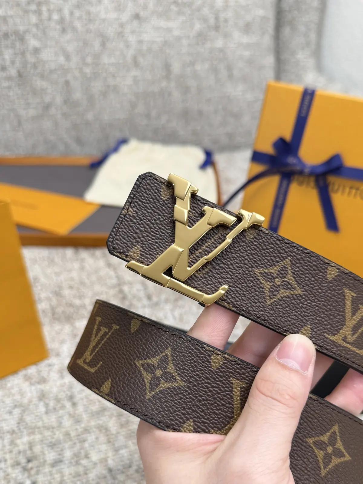 LV Style Leather Men's Belts Lookbook Reference image 3