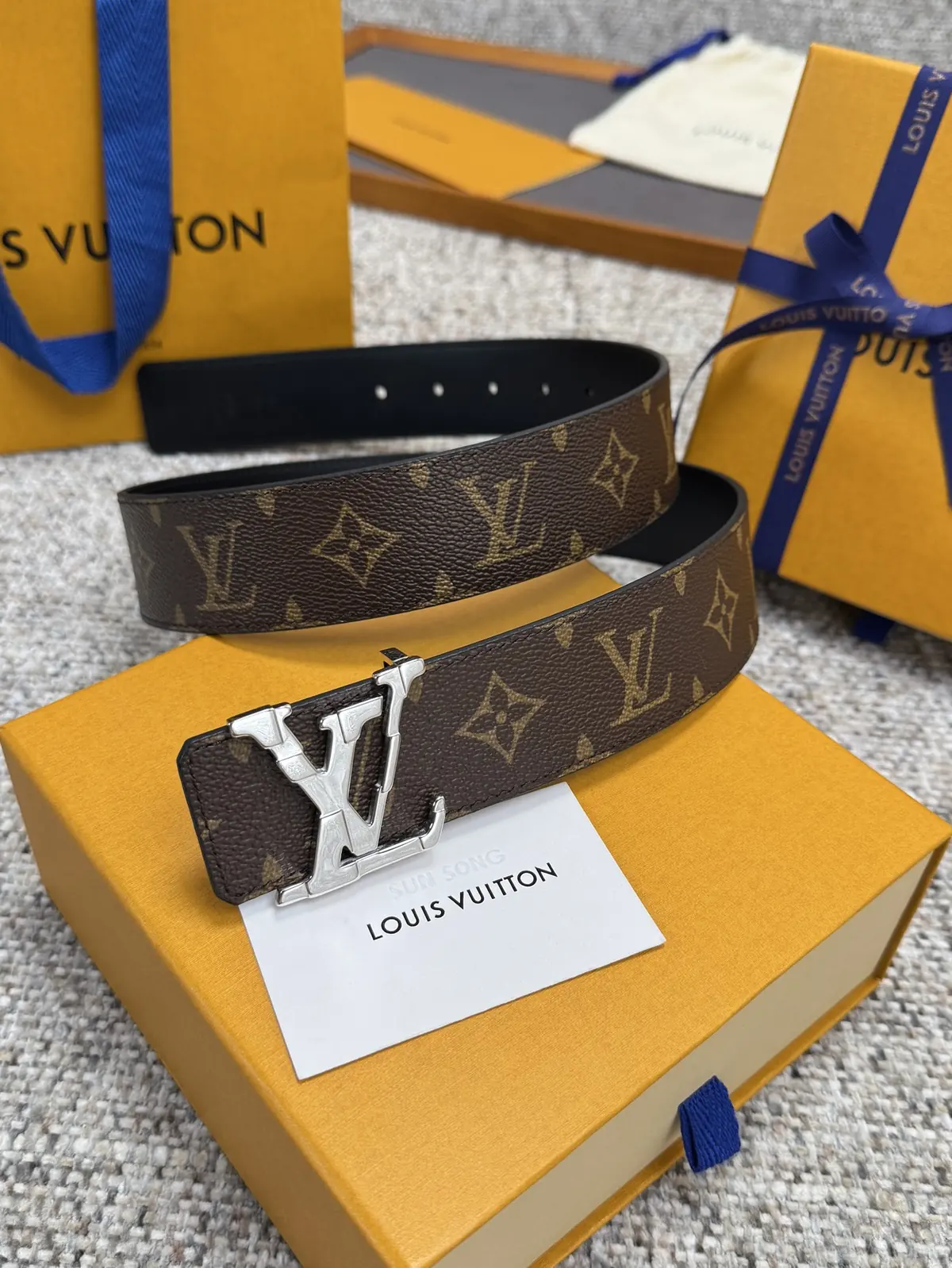 LV Style Leather Men's Belts Lookbook Reference image 1