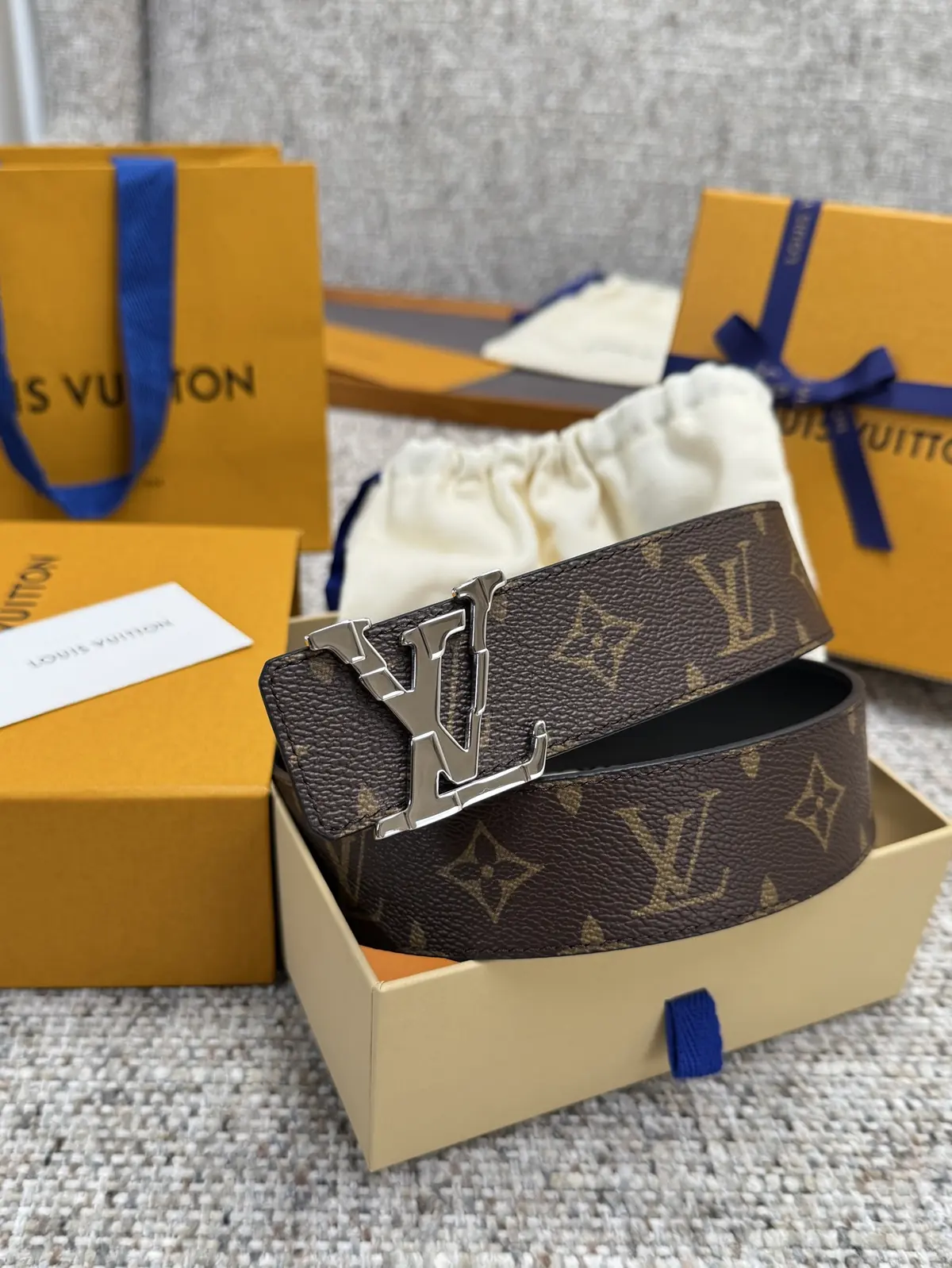 LV Style Leather Men's Belts Lookbook Reference image 5