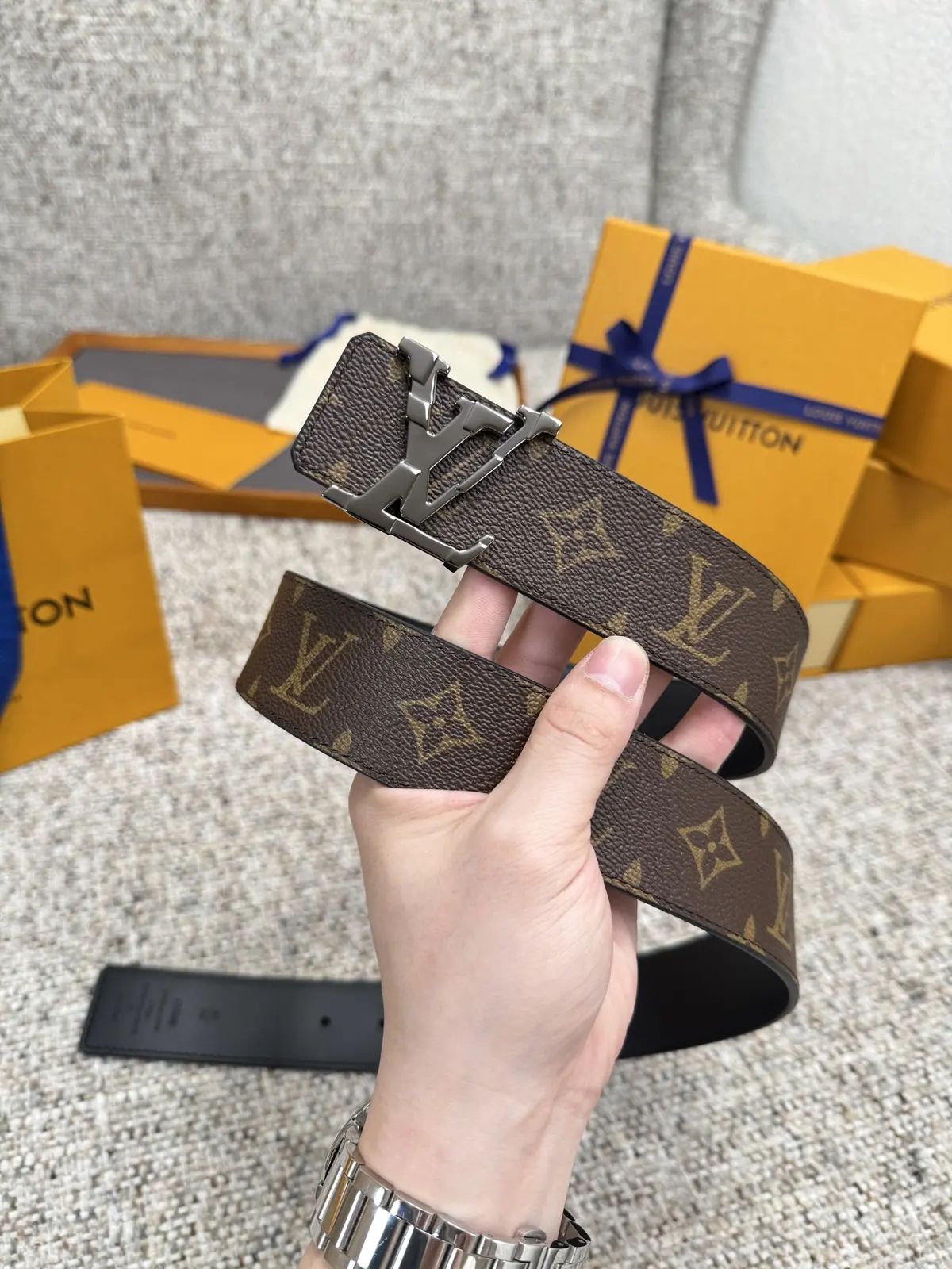 LV Style Leather Men's Belts Lookbook Reference image 2
