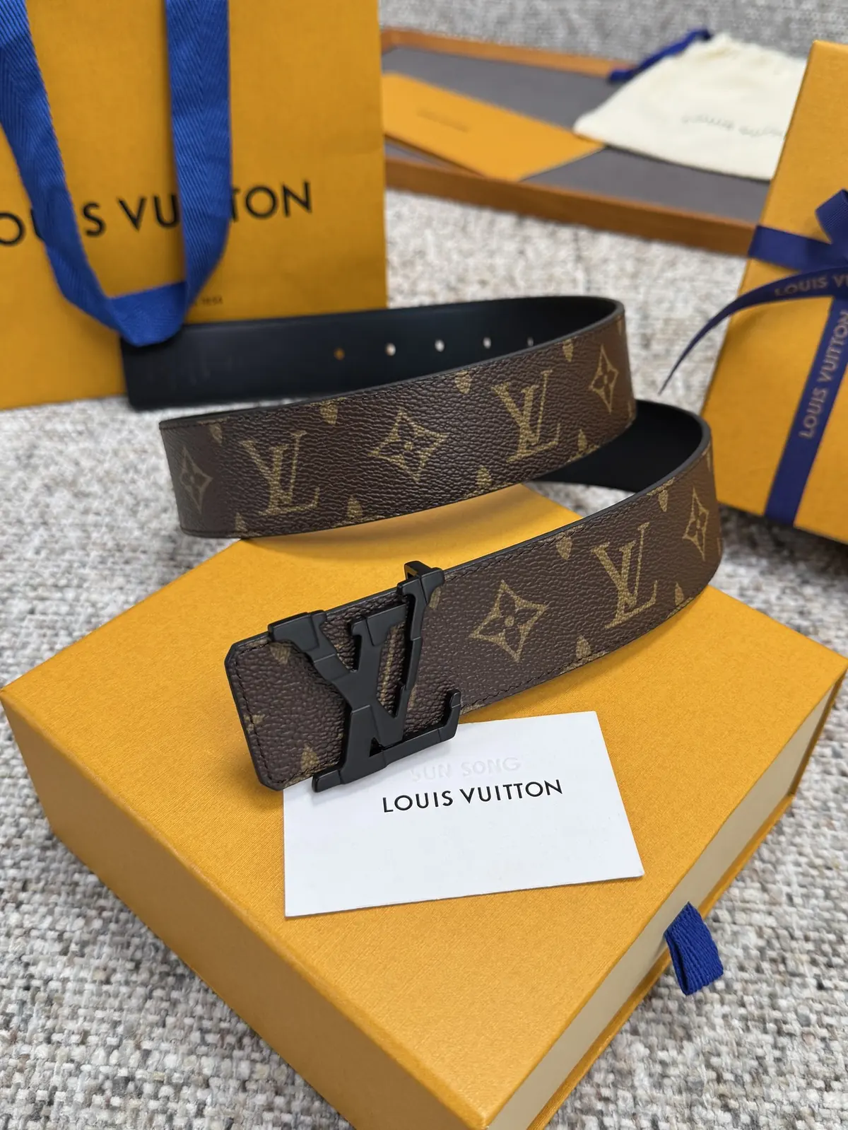 LV Style Leather Men's Belts Lookbook Reference image 1