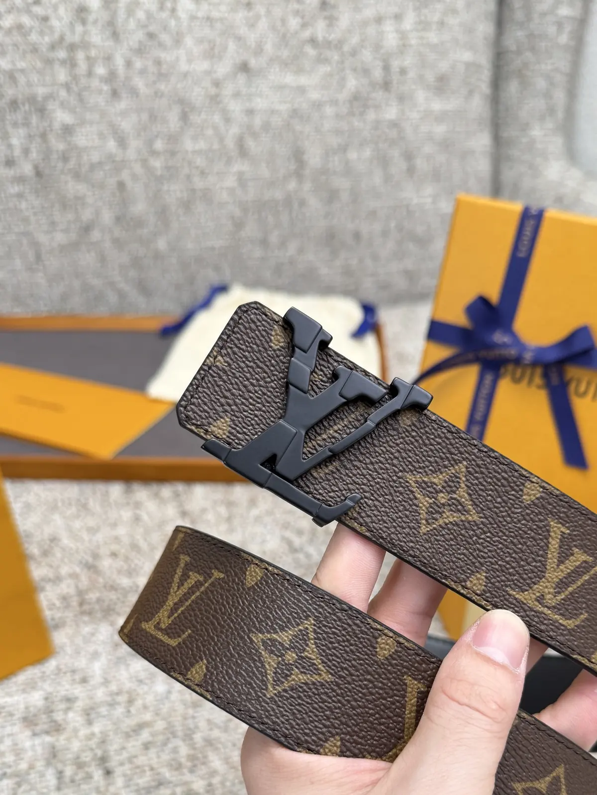 LV Style Leather Men's Belts Lookbook Reference image 3