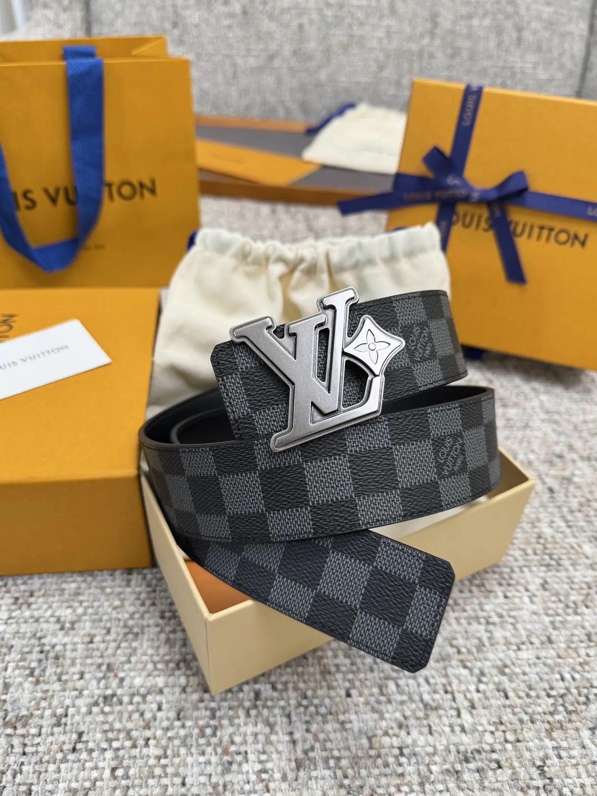 LV Style Leather Men's Belts Lookbook Reference image 5
