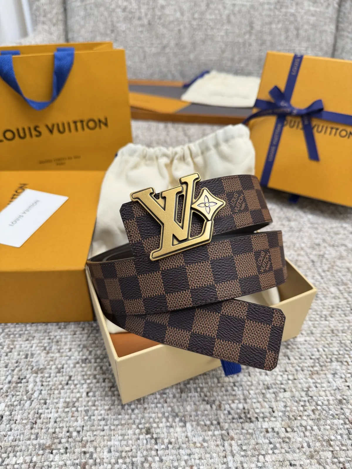 LV Style Leather Men's Belts Lookbook Reference image 5