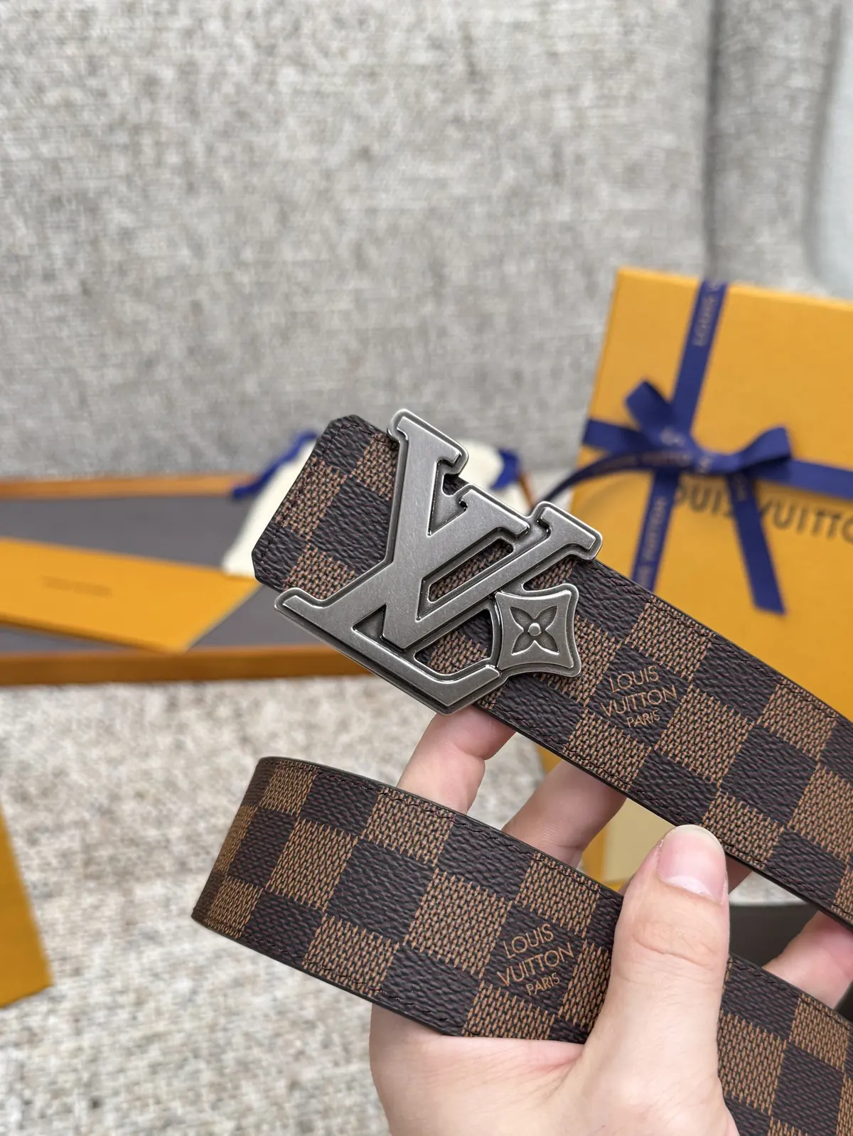 LV Style Leather Men's Belts Lookbook Reference image 3