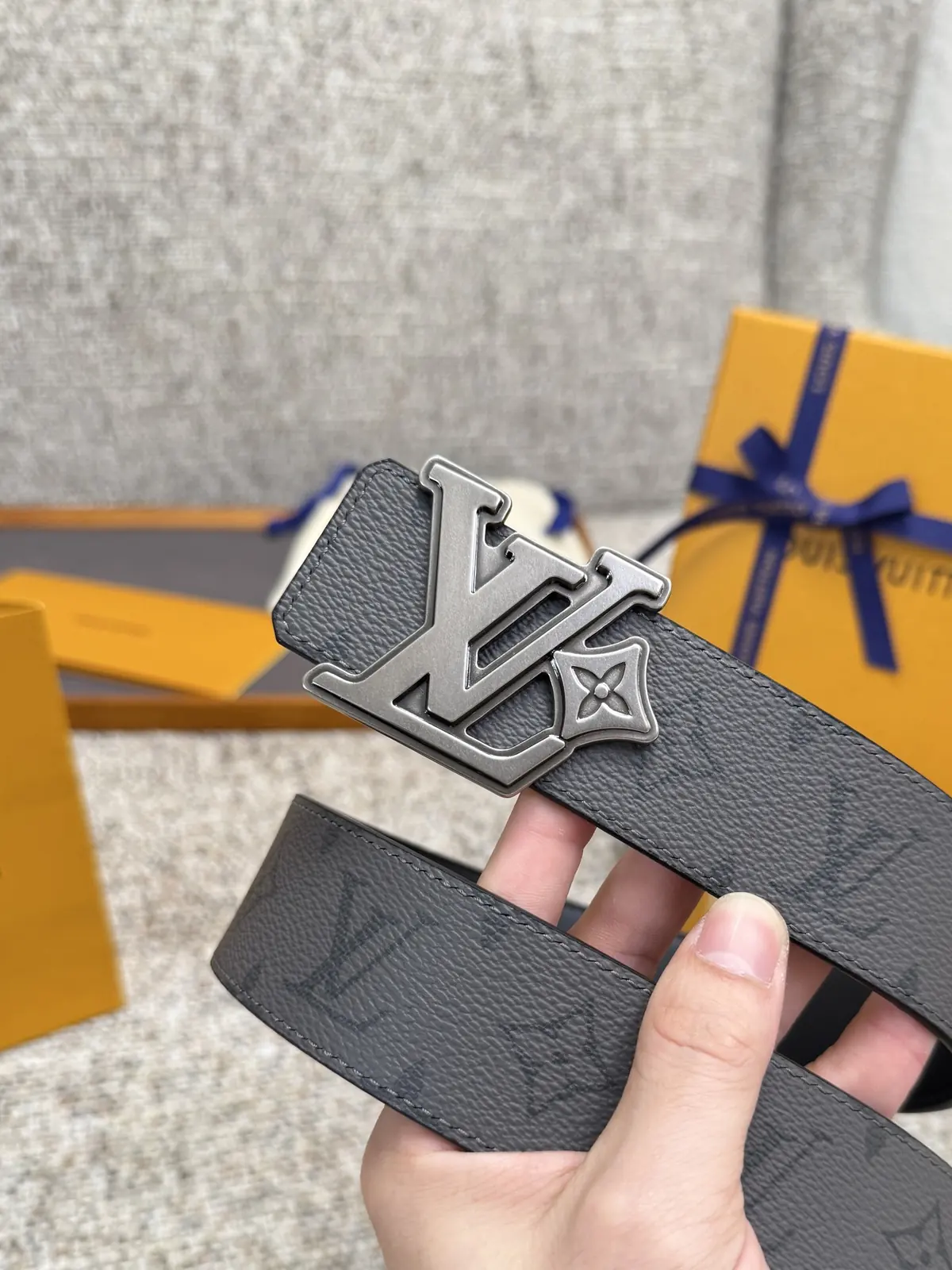 LV Style Leather Men's Belts Lookbook Reference image 3