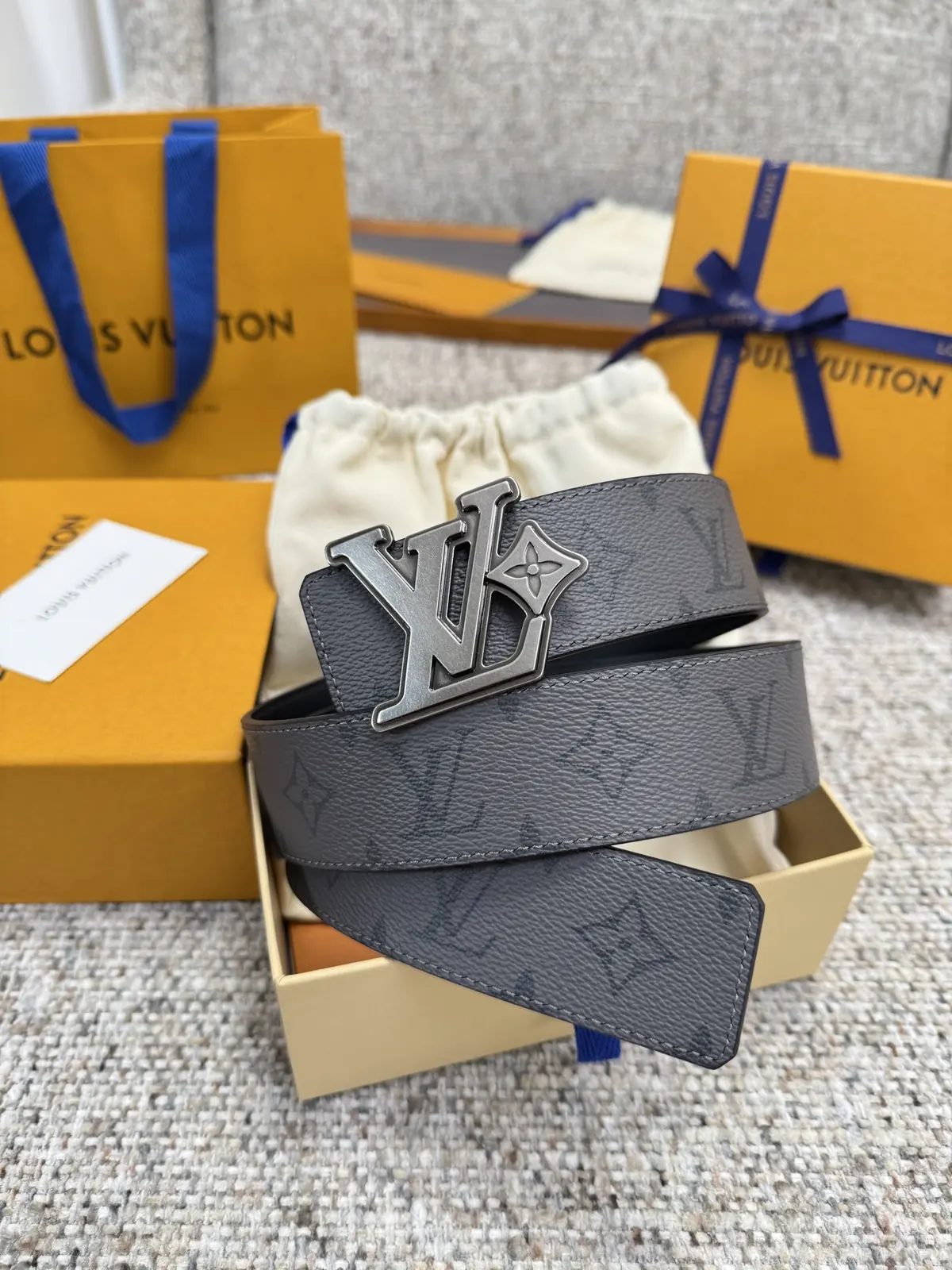 LV Style Leather Men's Belts Lookbook Reference image 5