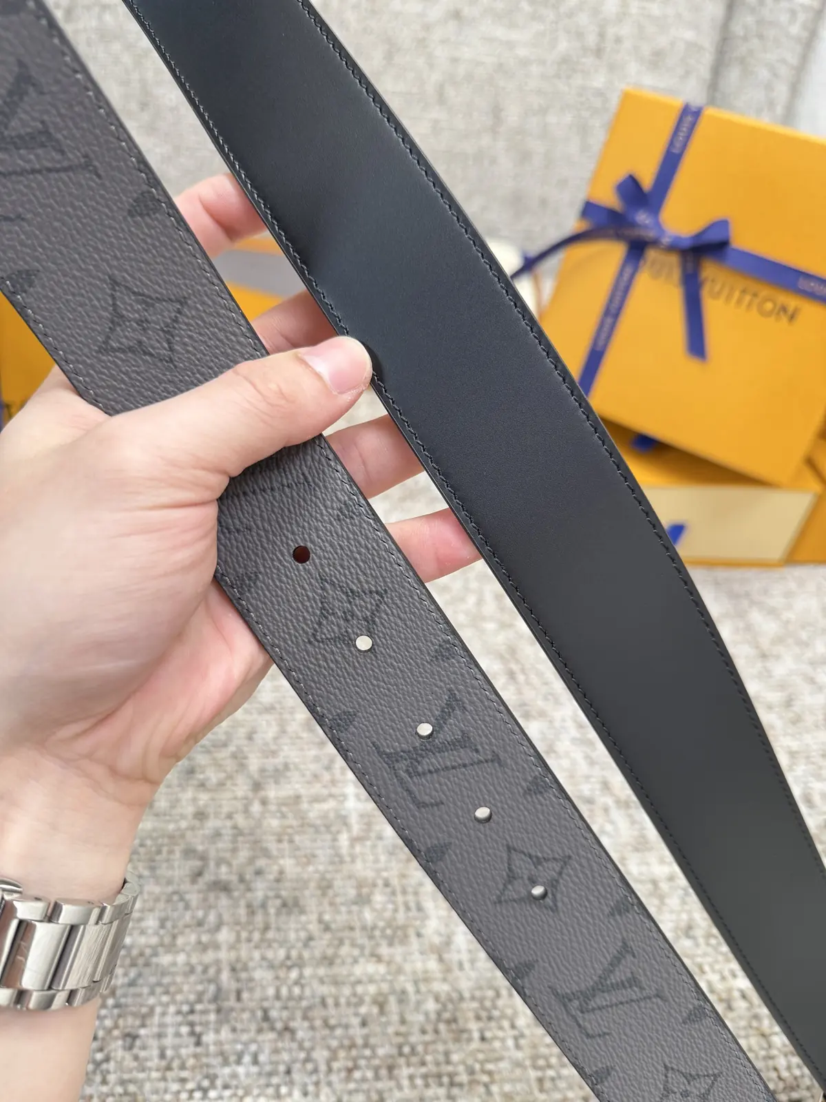 LV Style Leather Men's Belts Lookbook Reference image 4