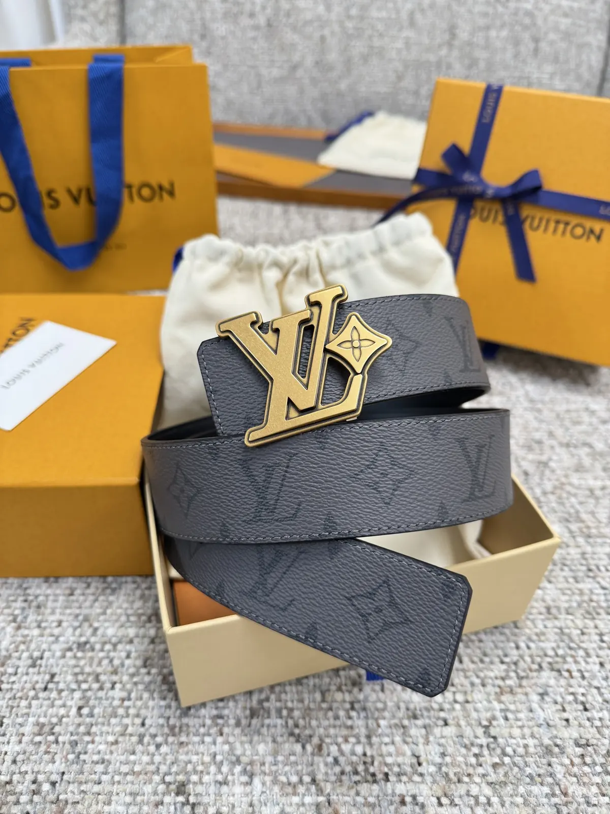 LV Style Leather Men's Belts Lookbook Reference image 5