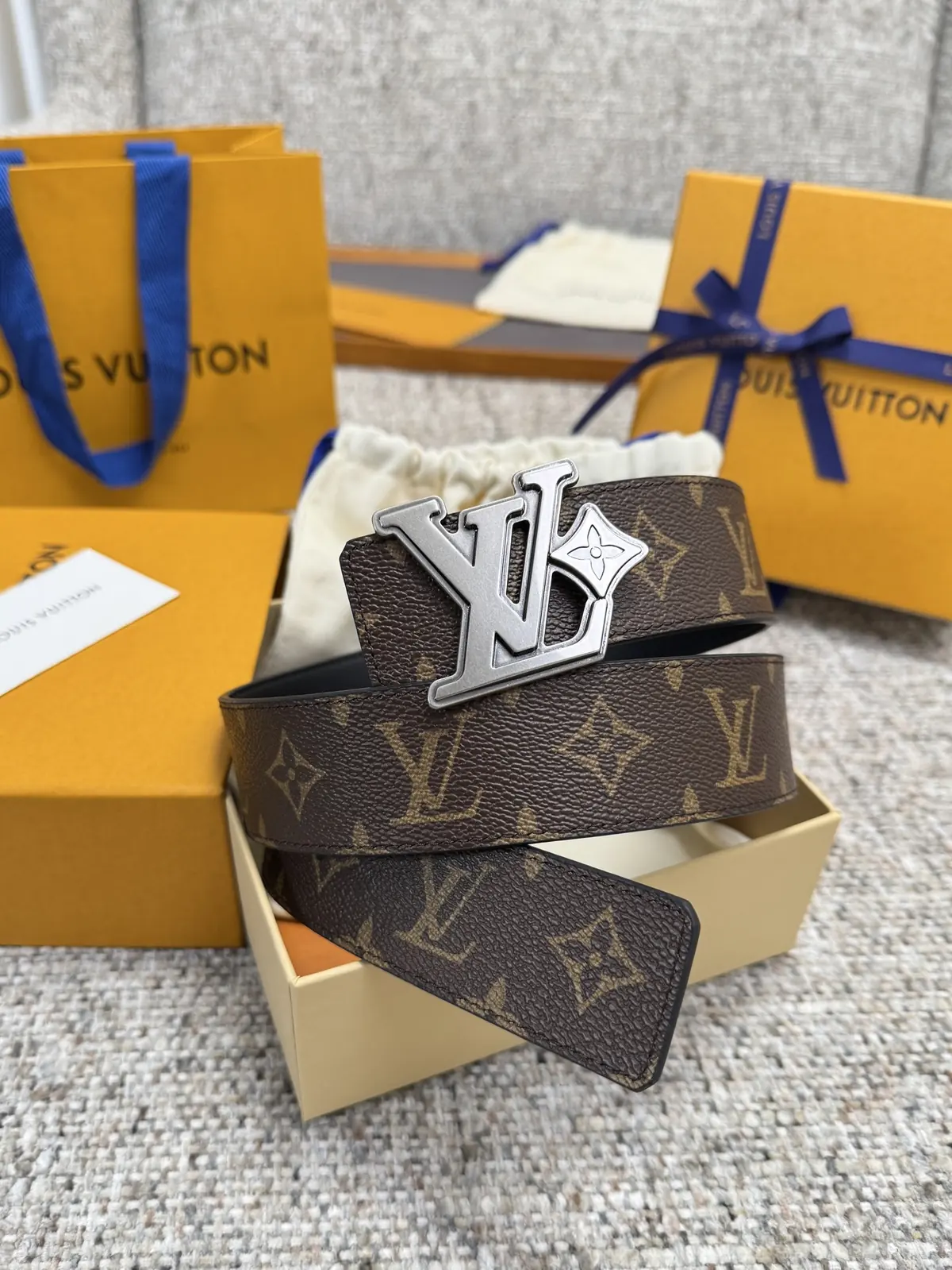 LV Style Leather Men's Belts Lookbook Reference image 5