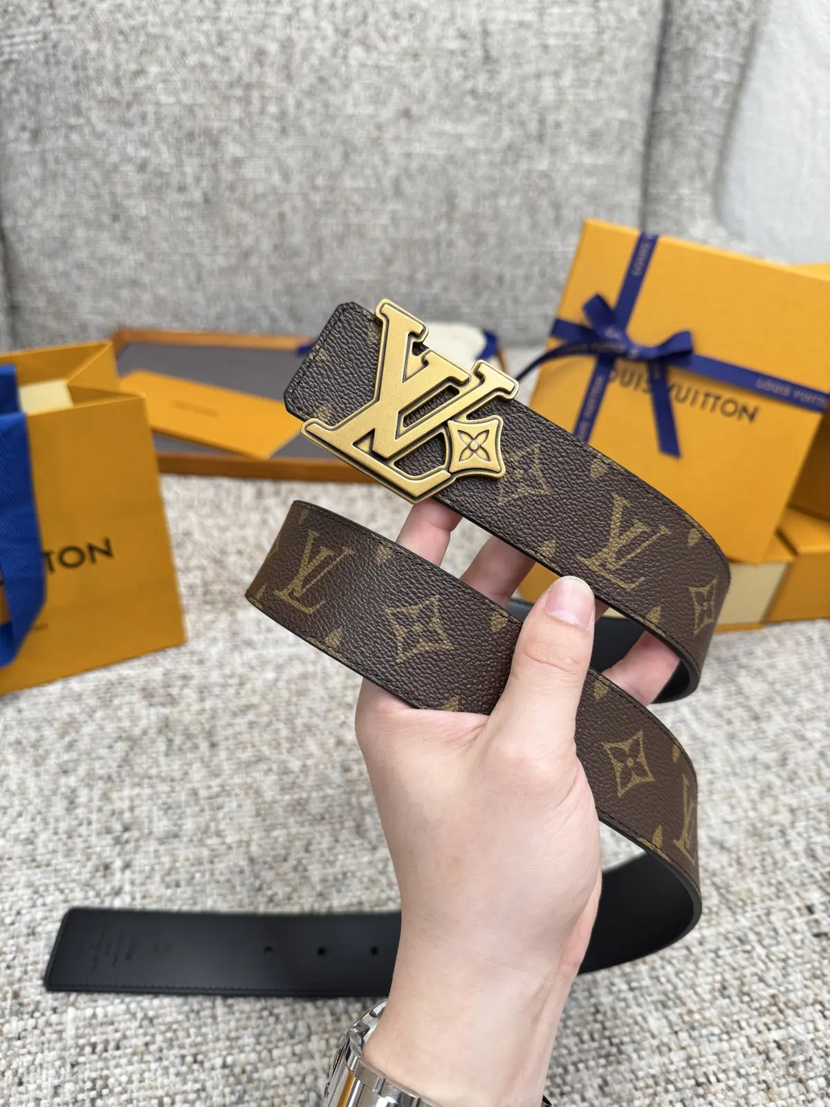LV Style Leather Men's Belts Lookbook Reference image 2