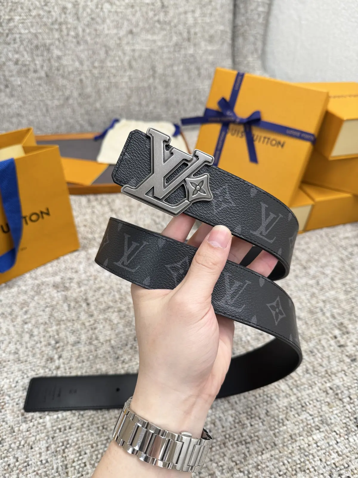 LV Style Leather Men's Belts Lookbook Reference image 2