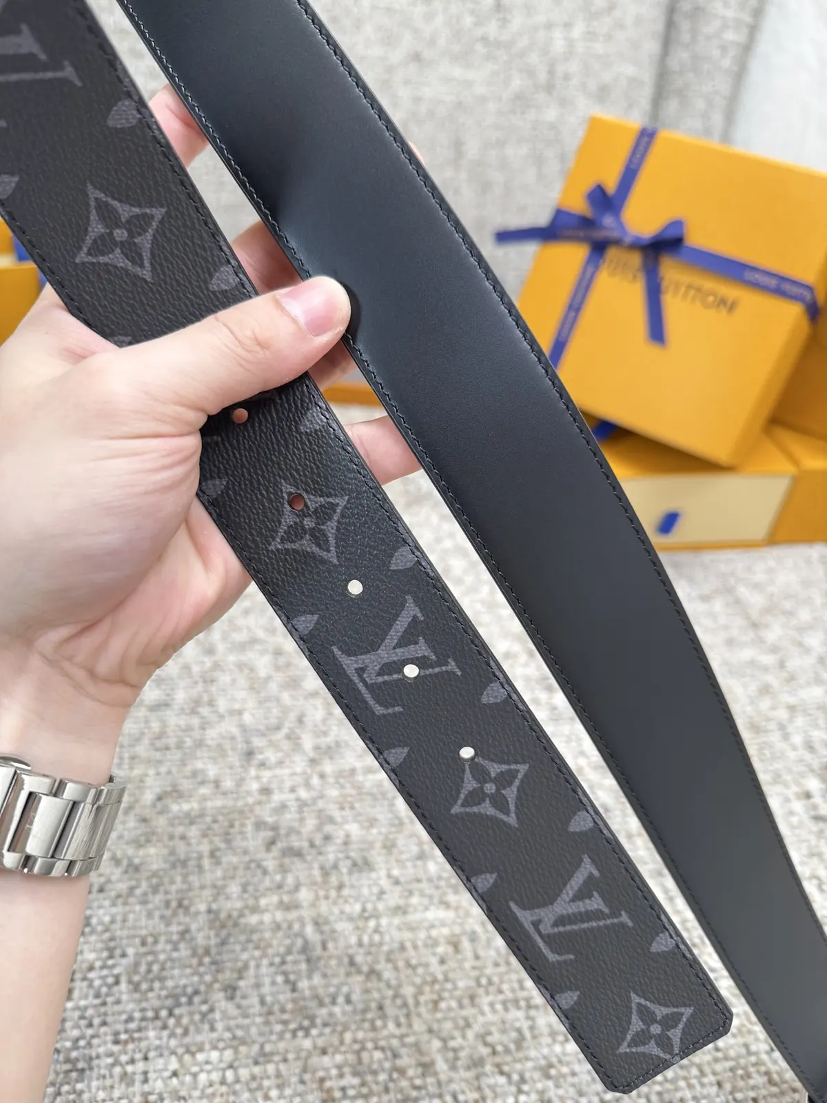LV Style Leather Men's Belts Lookbook Reference image 4