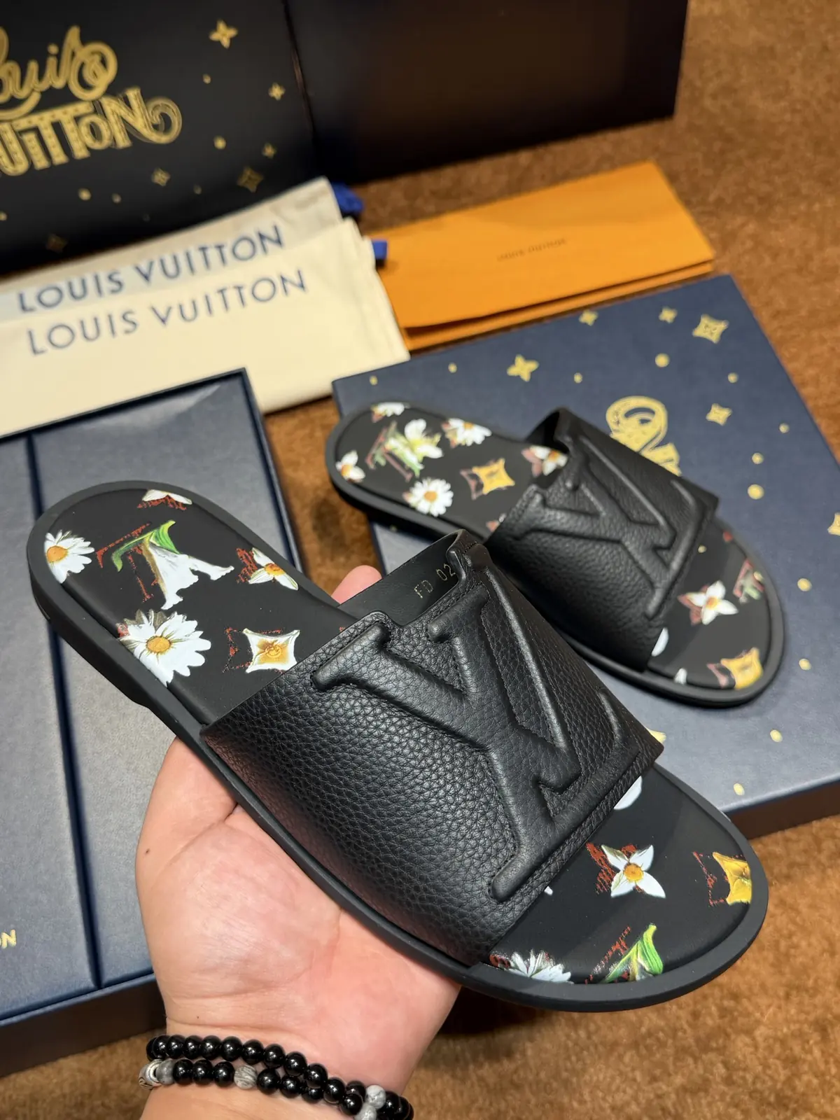 LV Style Leather Men's Shoes Lookbook Reference image 5