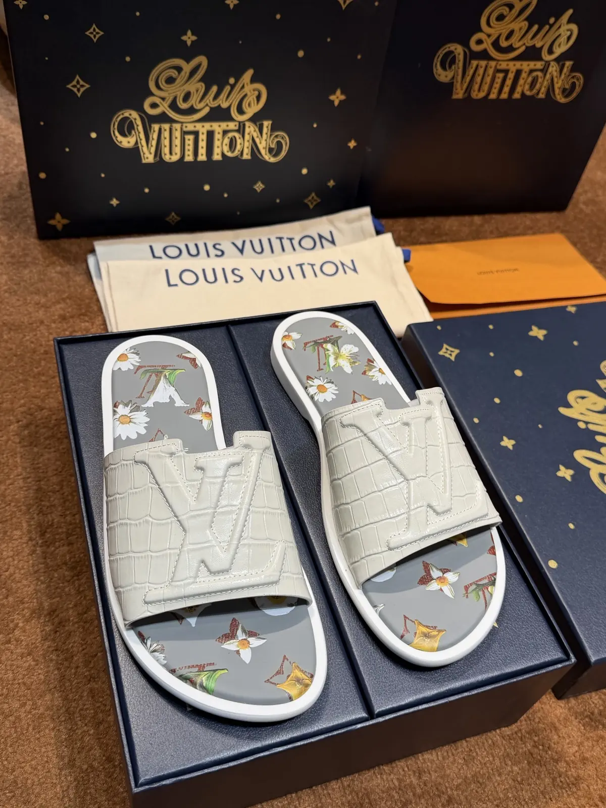 LV Style Leather Men's Shoes Lookbook Reference image 2