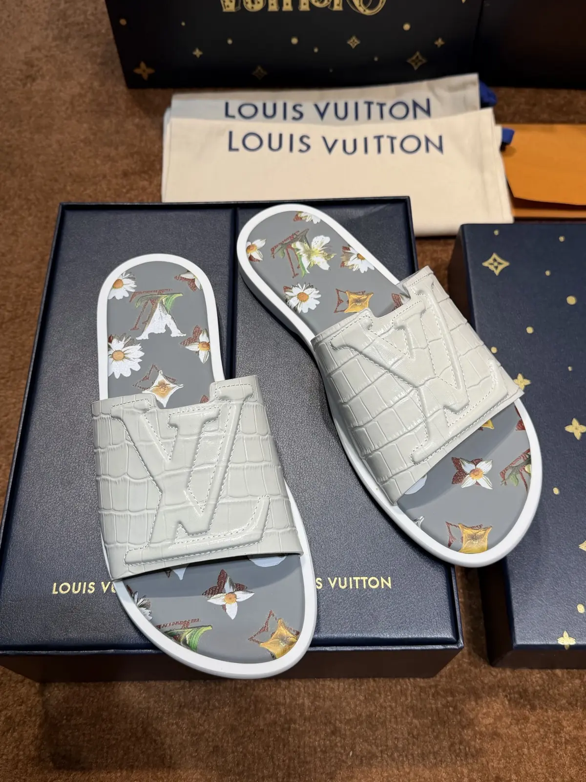 LV Style Leather Men's Shoes Lookbook Reference image 3