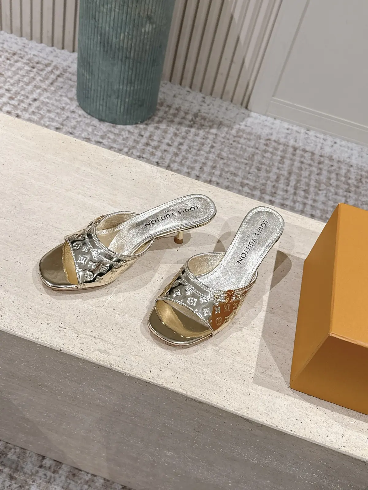 LV Style Leather Women's Shoes Lookbook Reference image 3