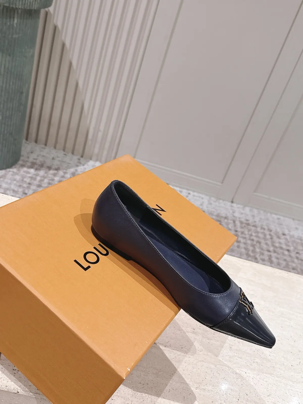 LV Style Leather Women's Shoes Lookbook Reference image 4