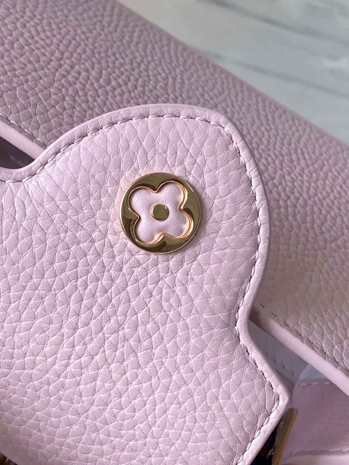 LV Style Pink Leather Top Handle Bag style reference detail image 7 from source 787667